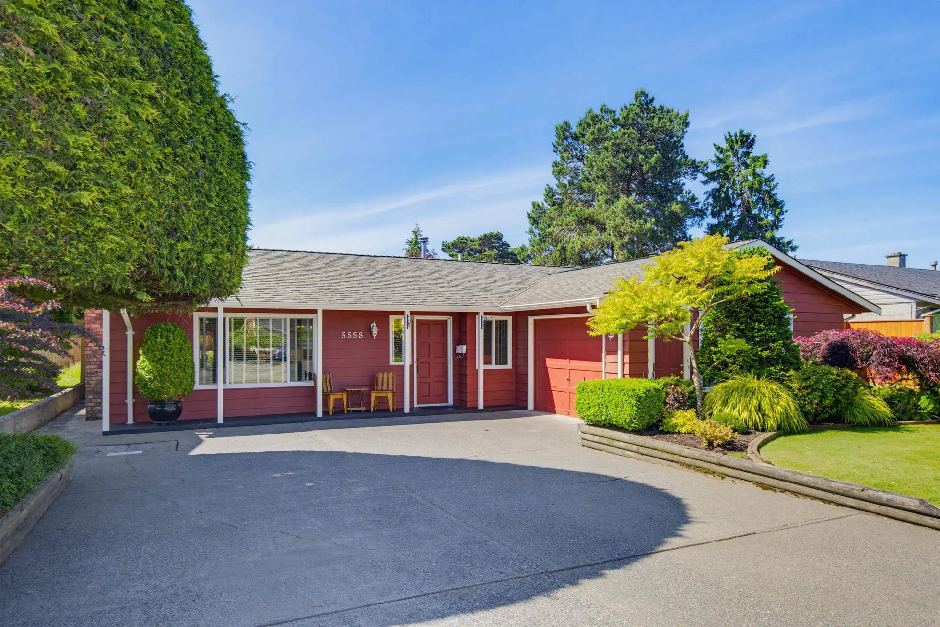 Property at 5558 49 Avenue, Delta, BC