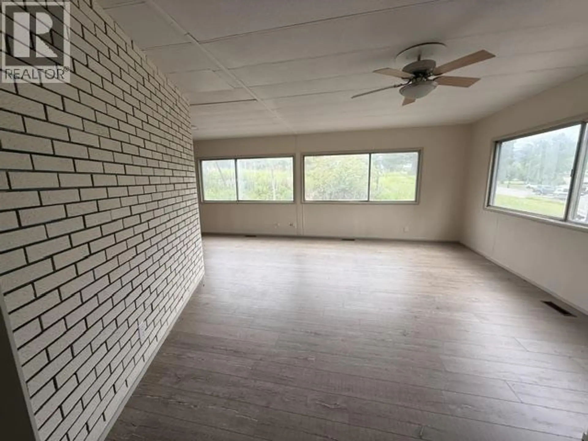 #102 3001 N MACKENZIE AVENUE - Image 2