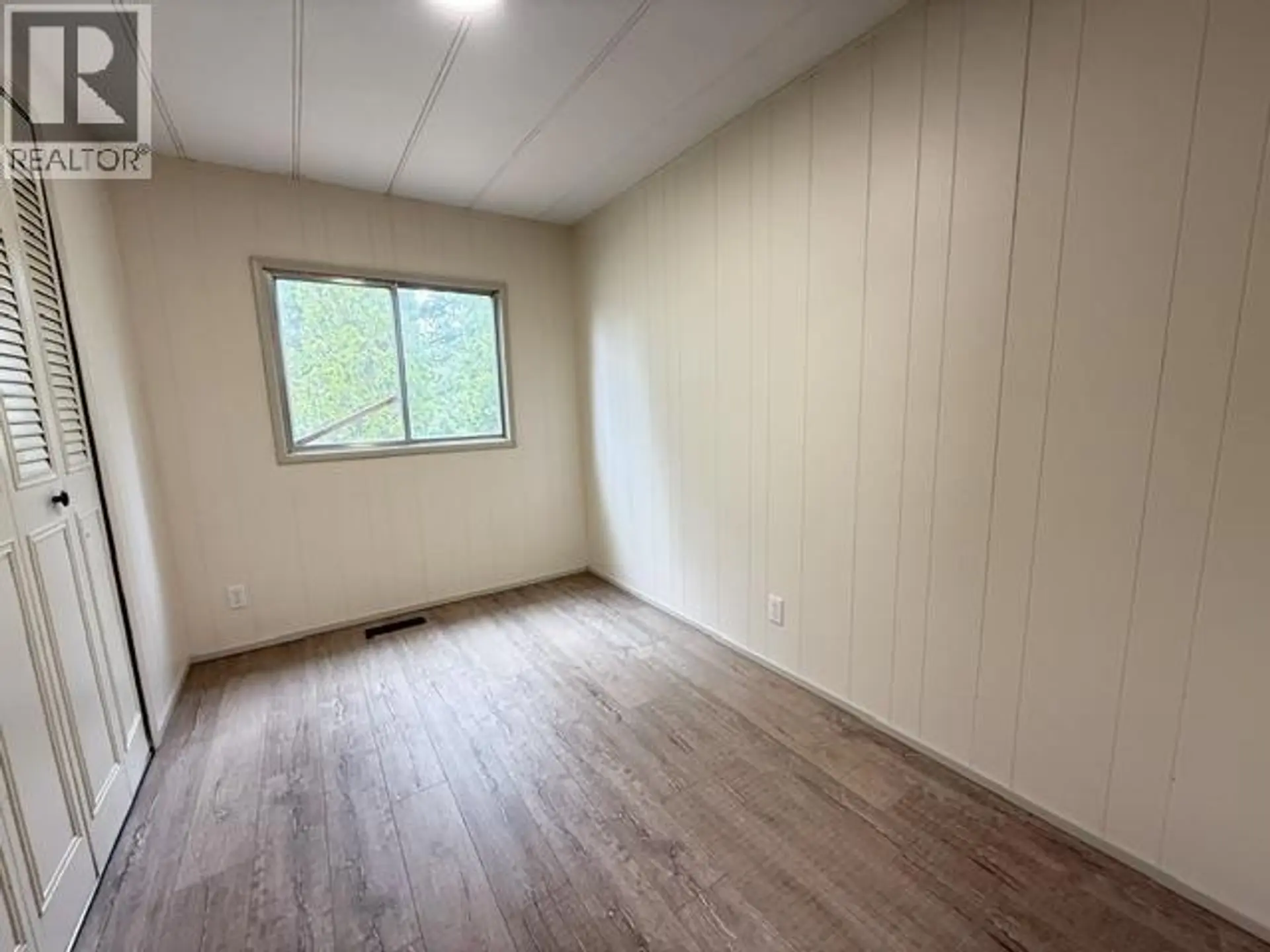 #102 3001 N MACKENZIE AVENUE - Image 8