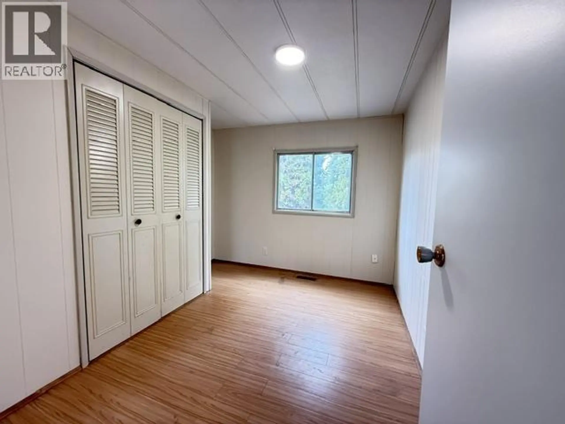 #102 3001 N MACKENZIE AVENUE - Image 7