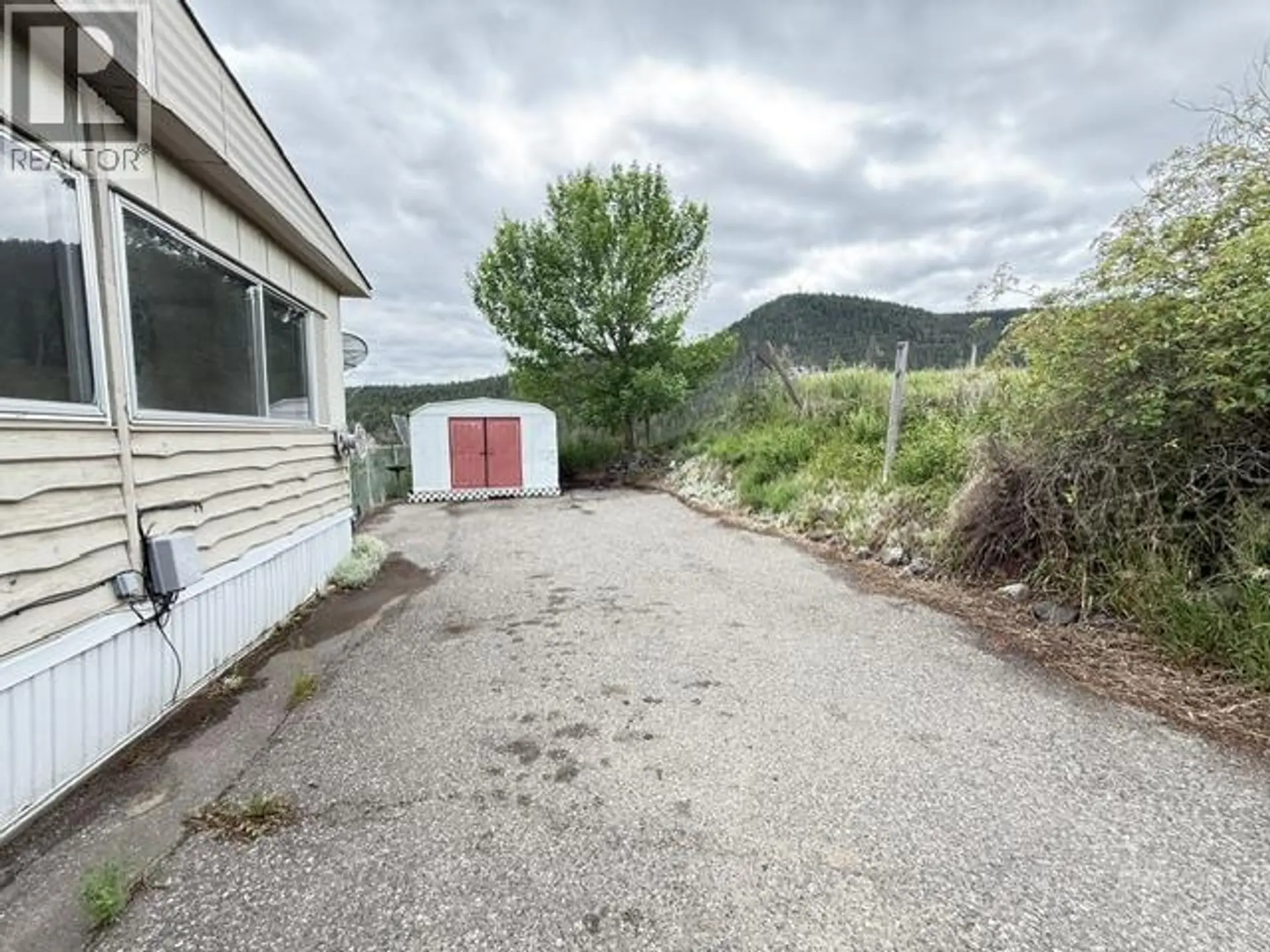 #102 3001 N MACKENZIE AVENUE - Image 17
