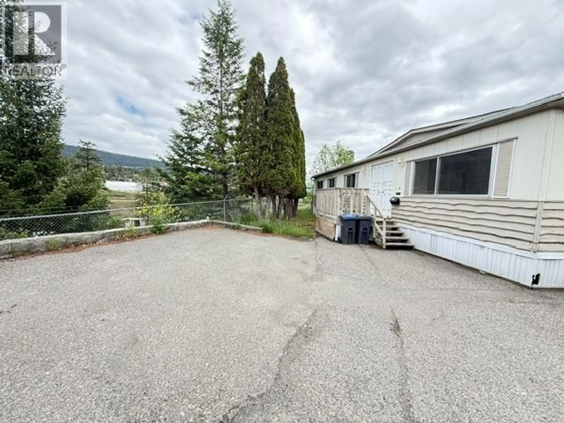 #102 3001 N MACKENZIE AVENUE - Image 15