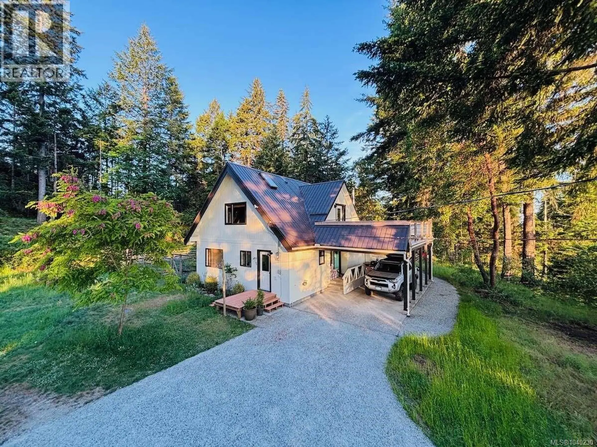 Property at 261 Mobrae Ave, Salt Spring, BC