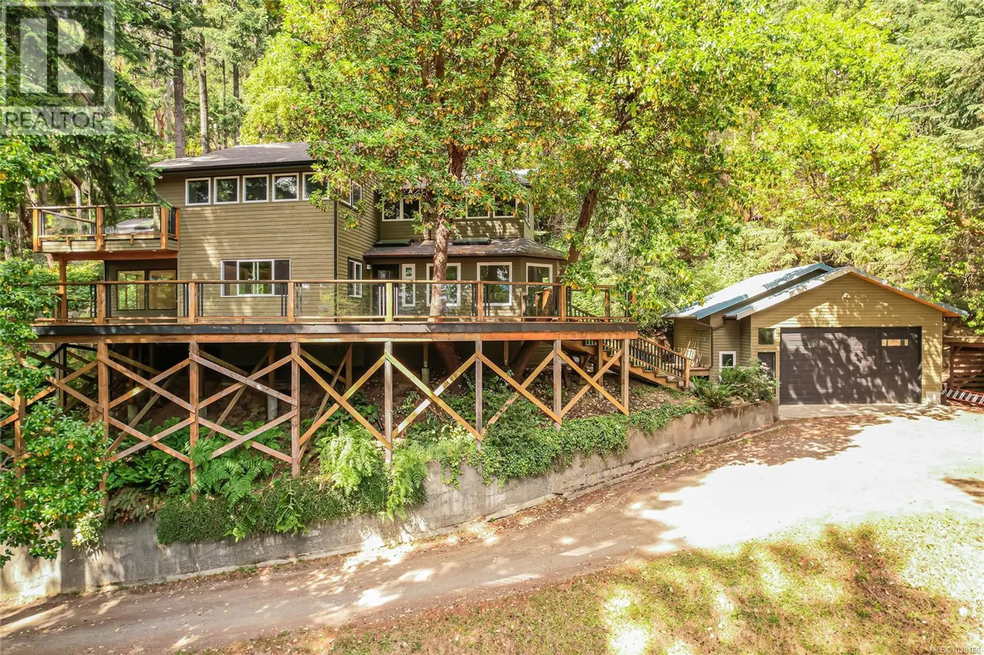 Property at 171 Lautman Dr, Salt Spring, BC