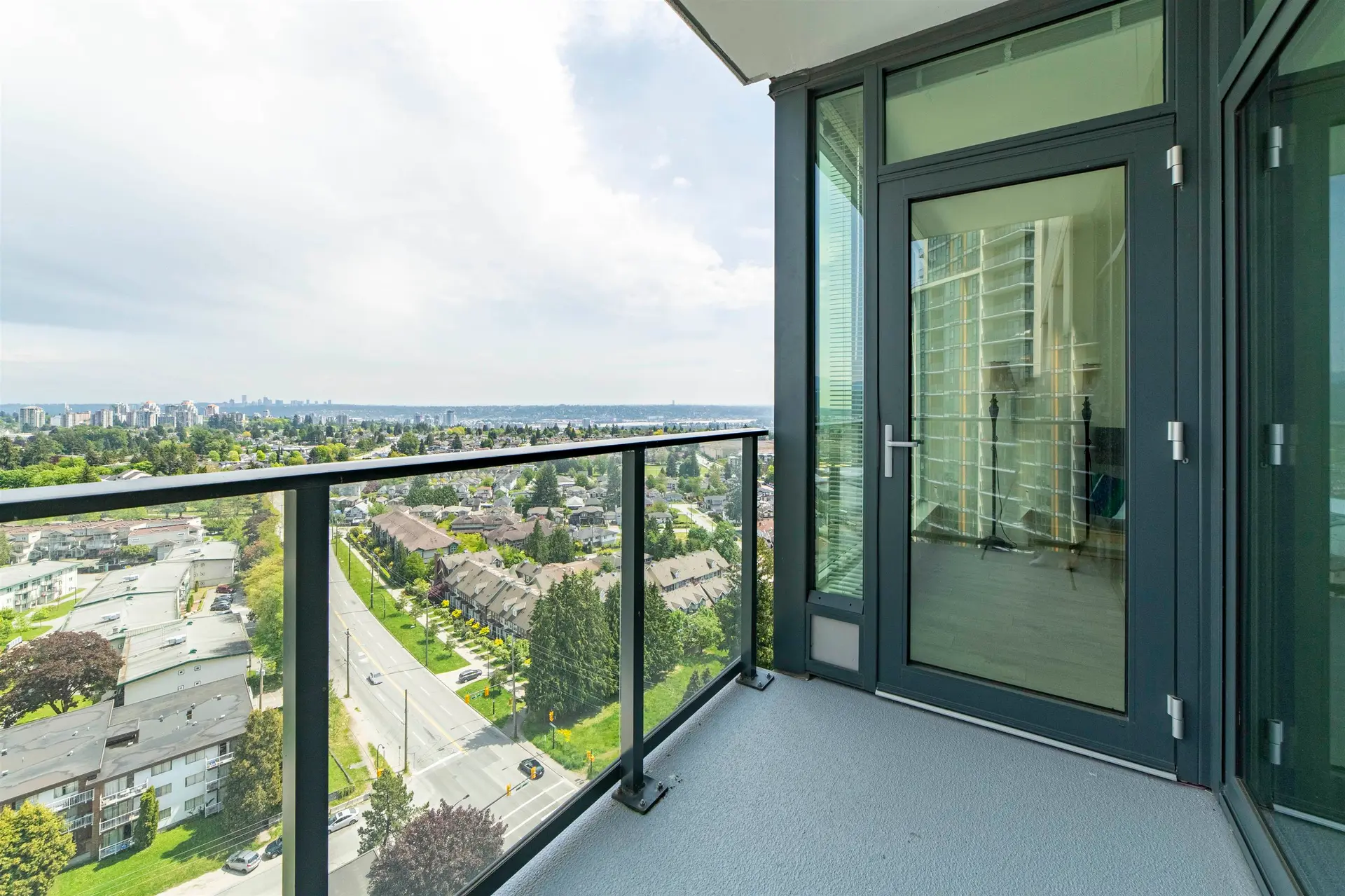#1806 7388 Kingsway - Image 8