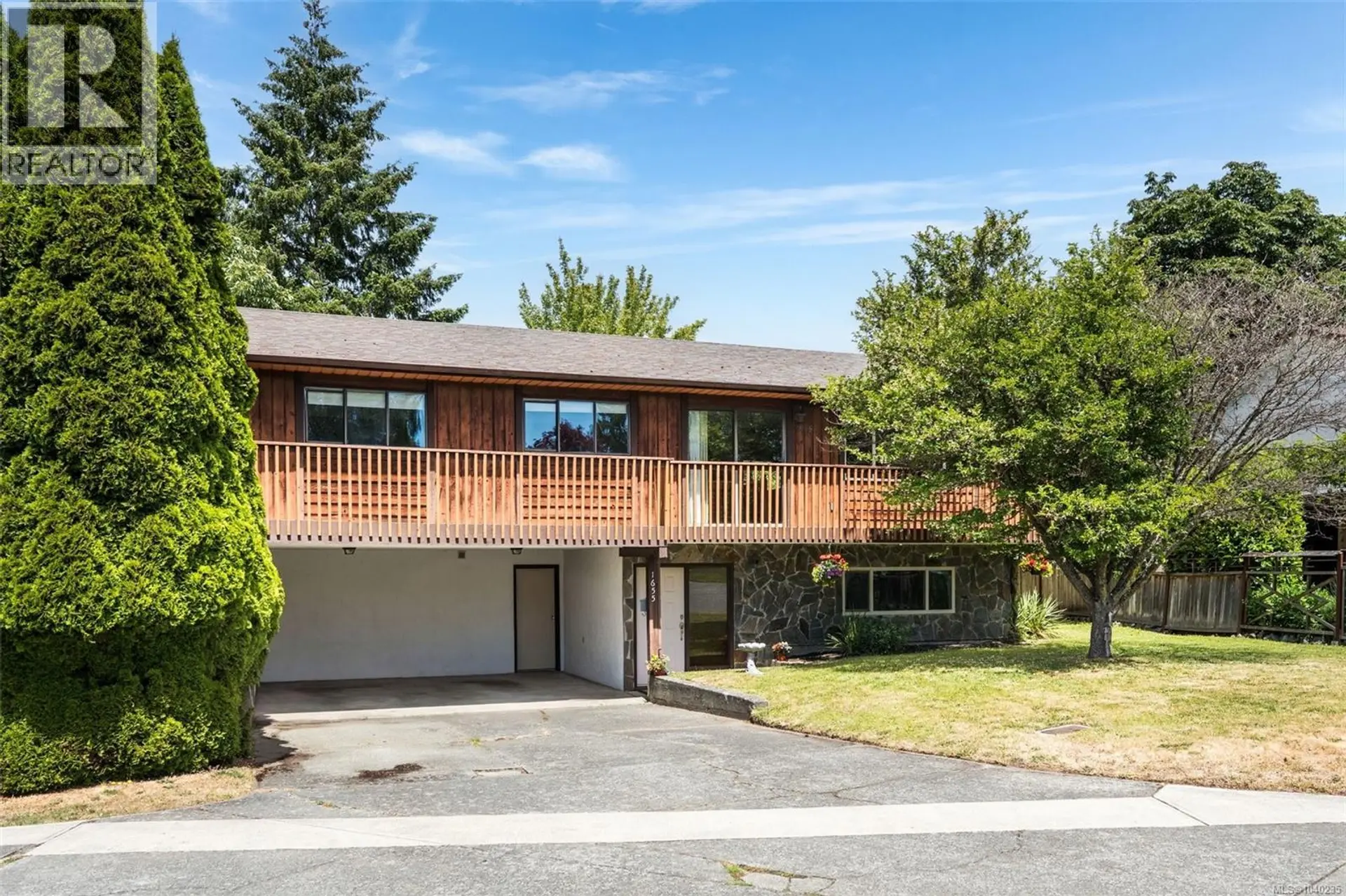 Property at 1655 Hybury Pl, Saanich, BC
