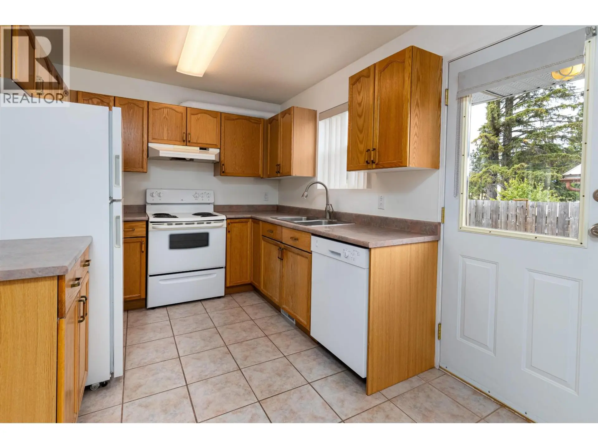 #101 4822 LAZELLE AVENUE - Image 6
