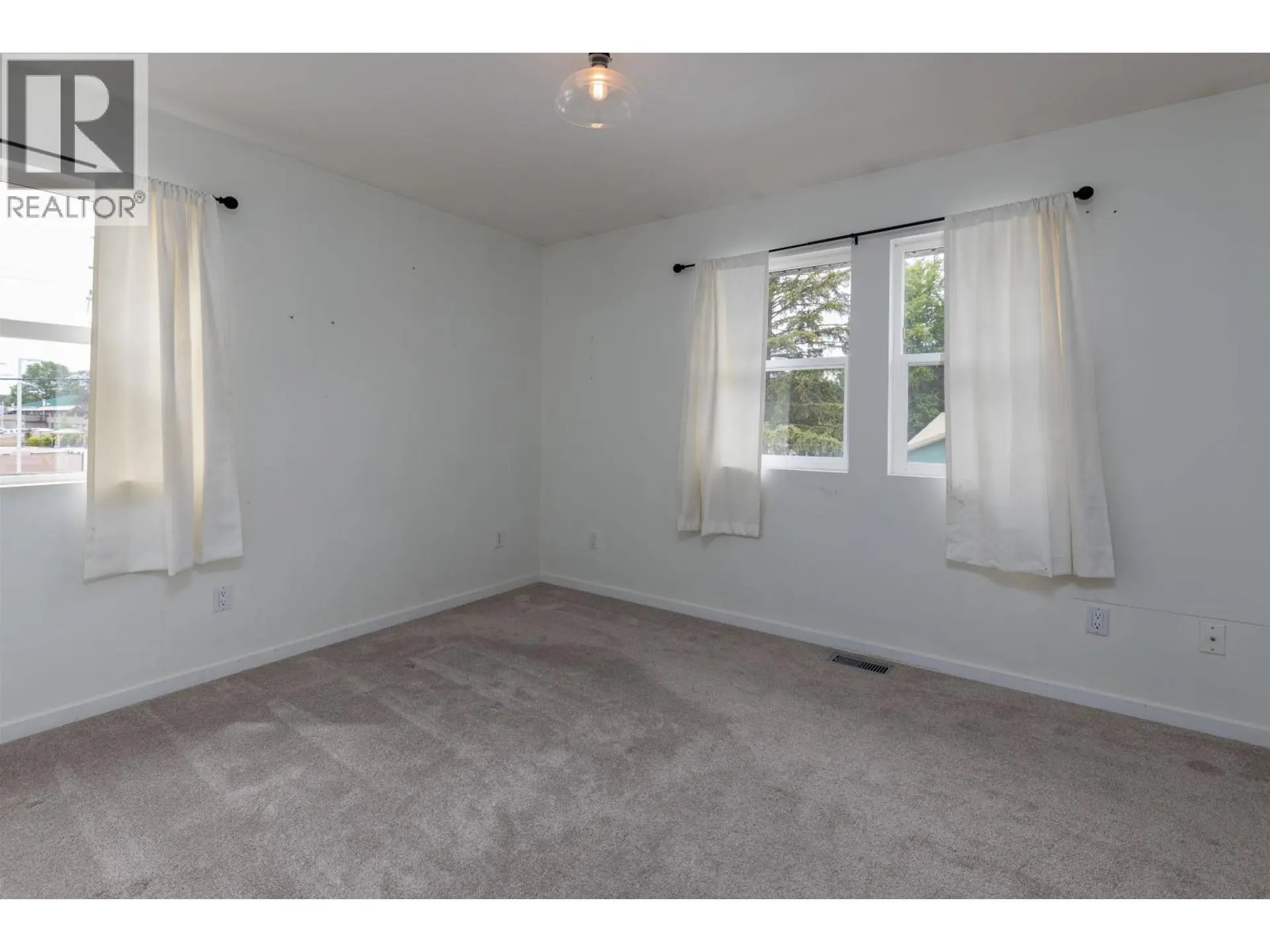 #101 4822 LAZELLE AVENUE - Image 10