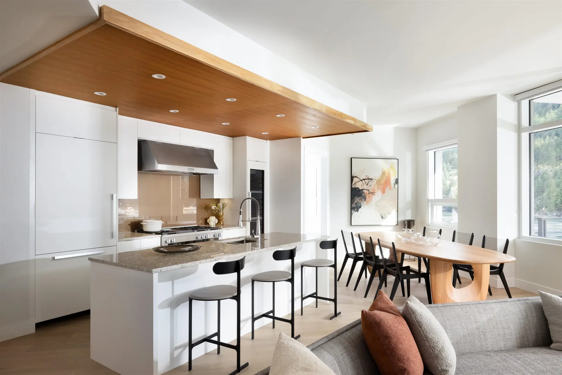 #302 6707 Nelson Avenue - Image 2