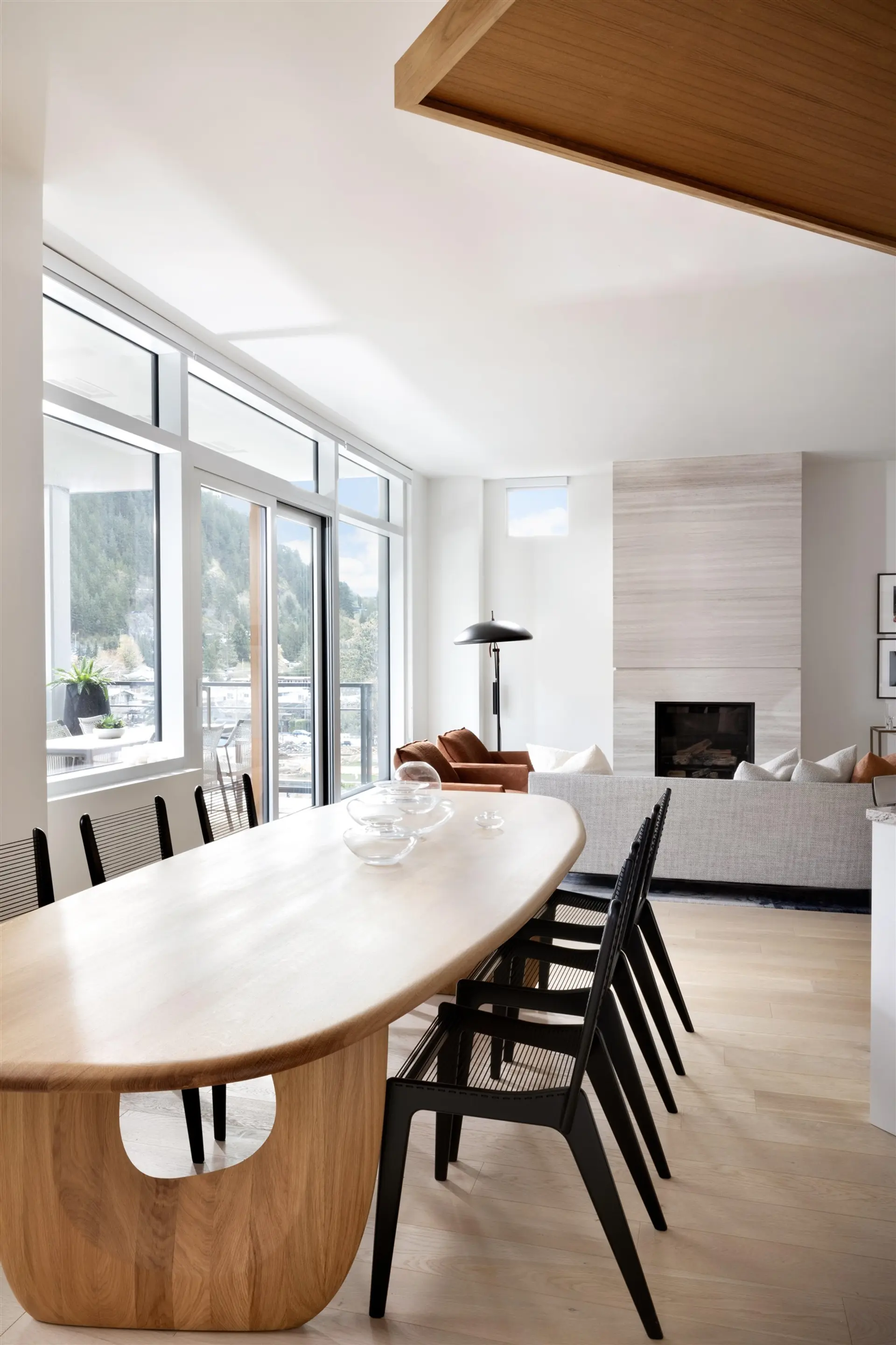 #302 6707 Nelson Avenue - Image 4
