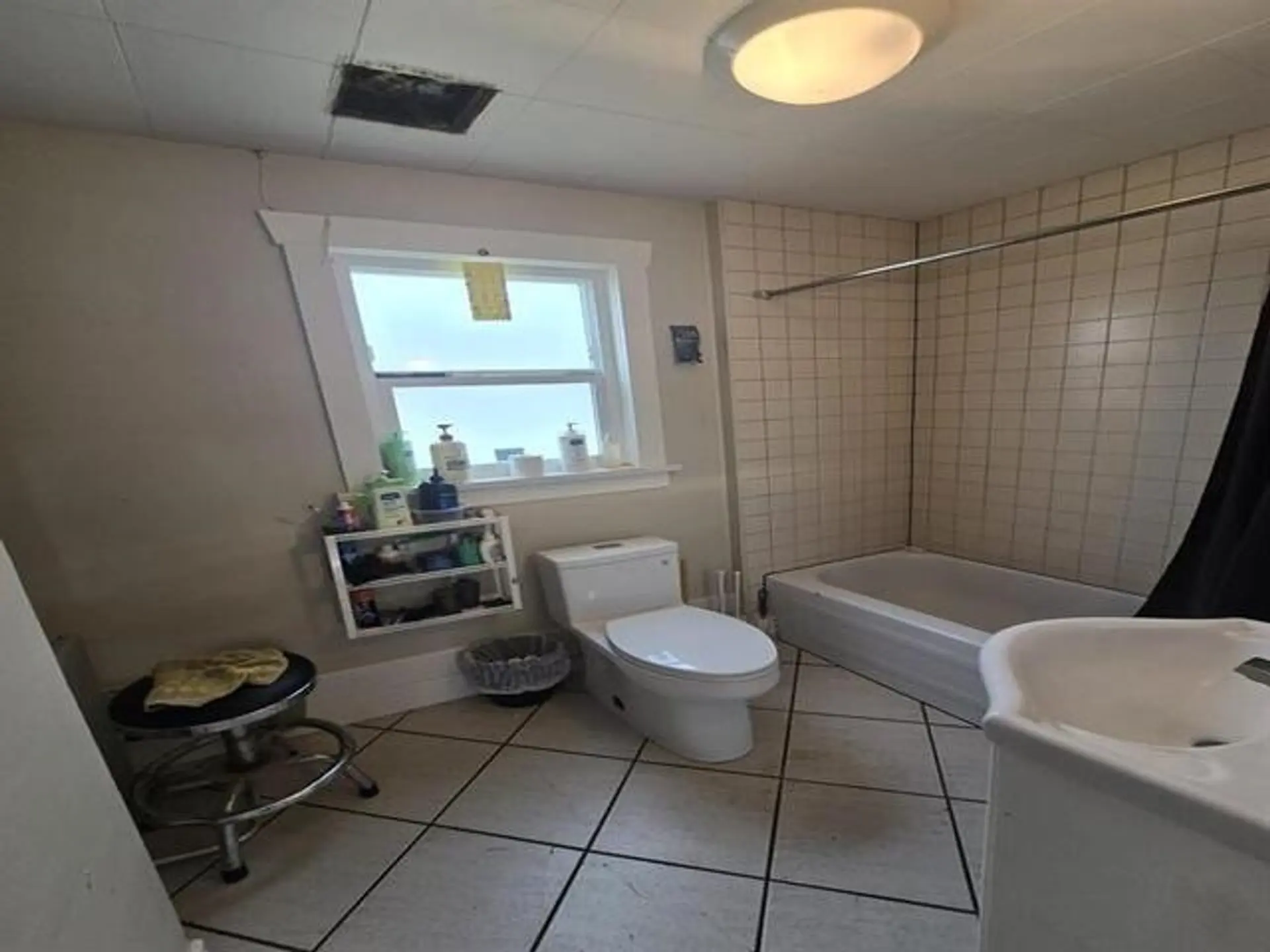 9445 Nowell Street - Image 10