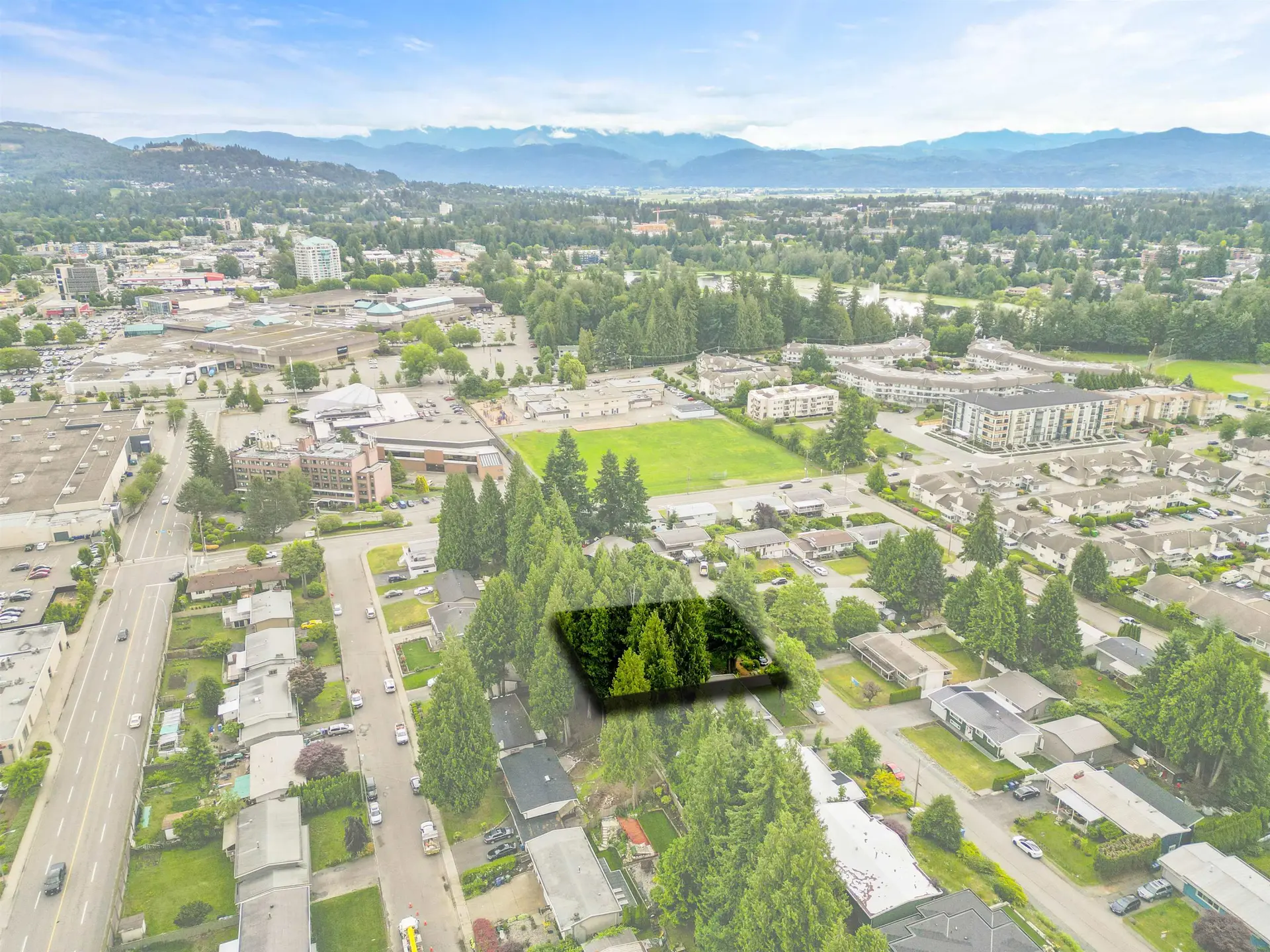 32637 Willingdon Crescent - Image 2