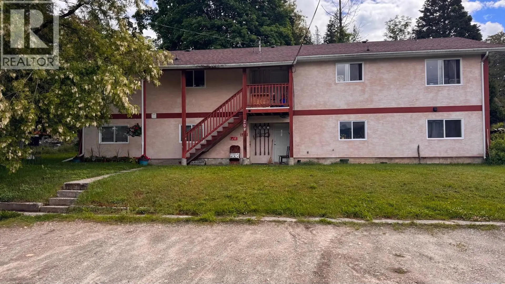 Property at #1-4 208 Nelson Avenue, Nakusp, BC