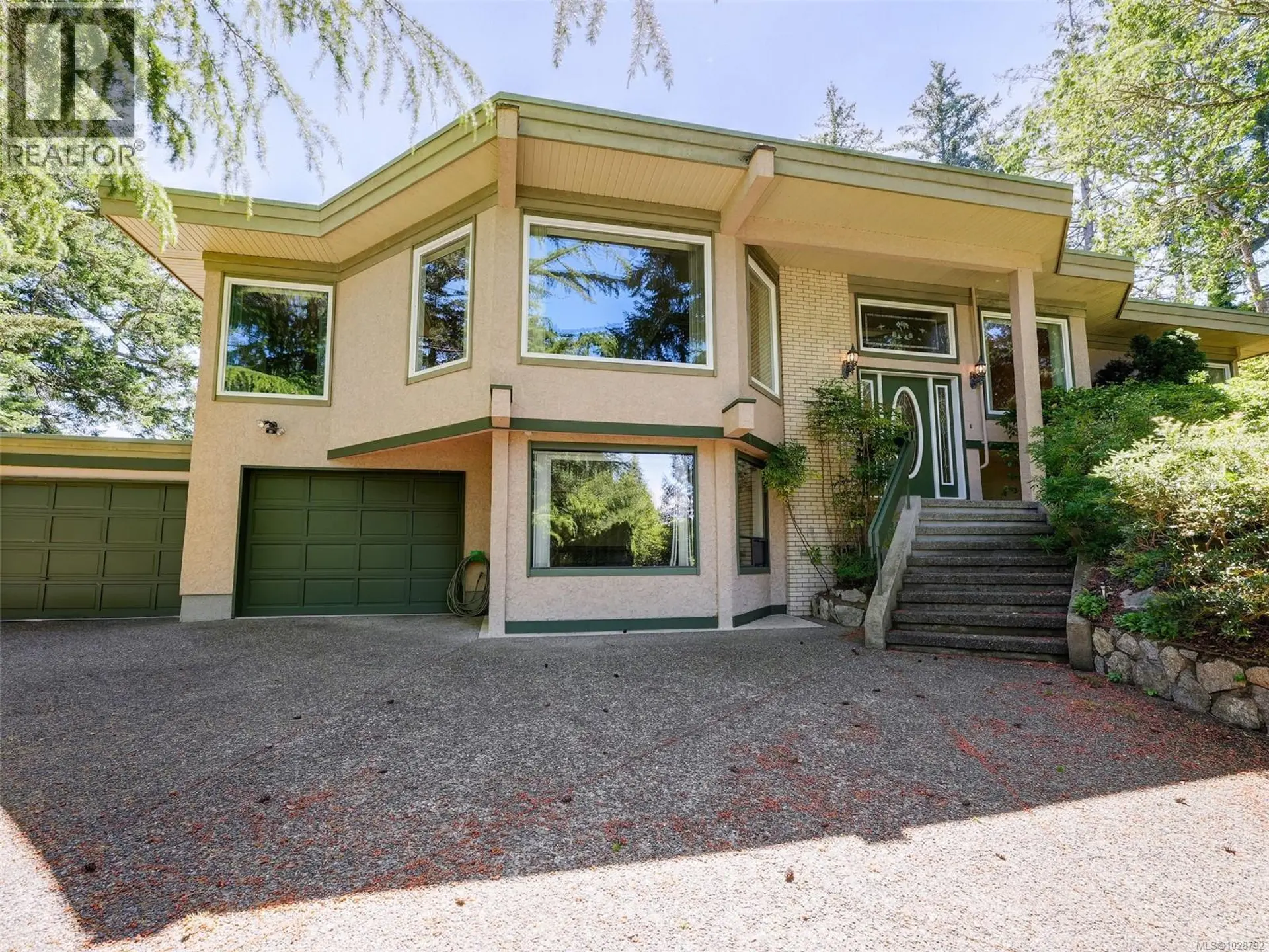 Property at 1055 Thistlewood Dr, Saanich, BC