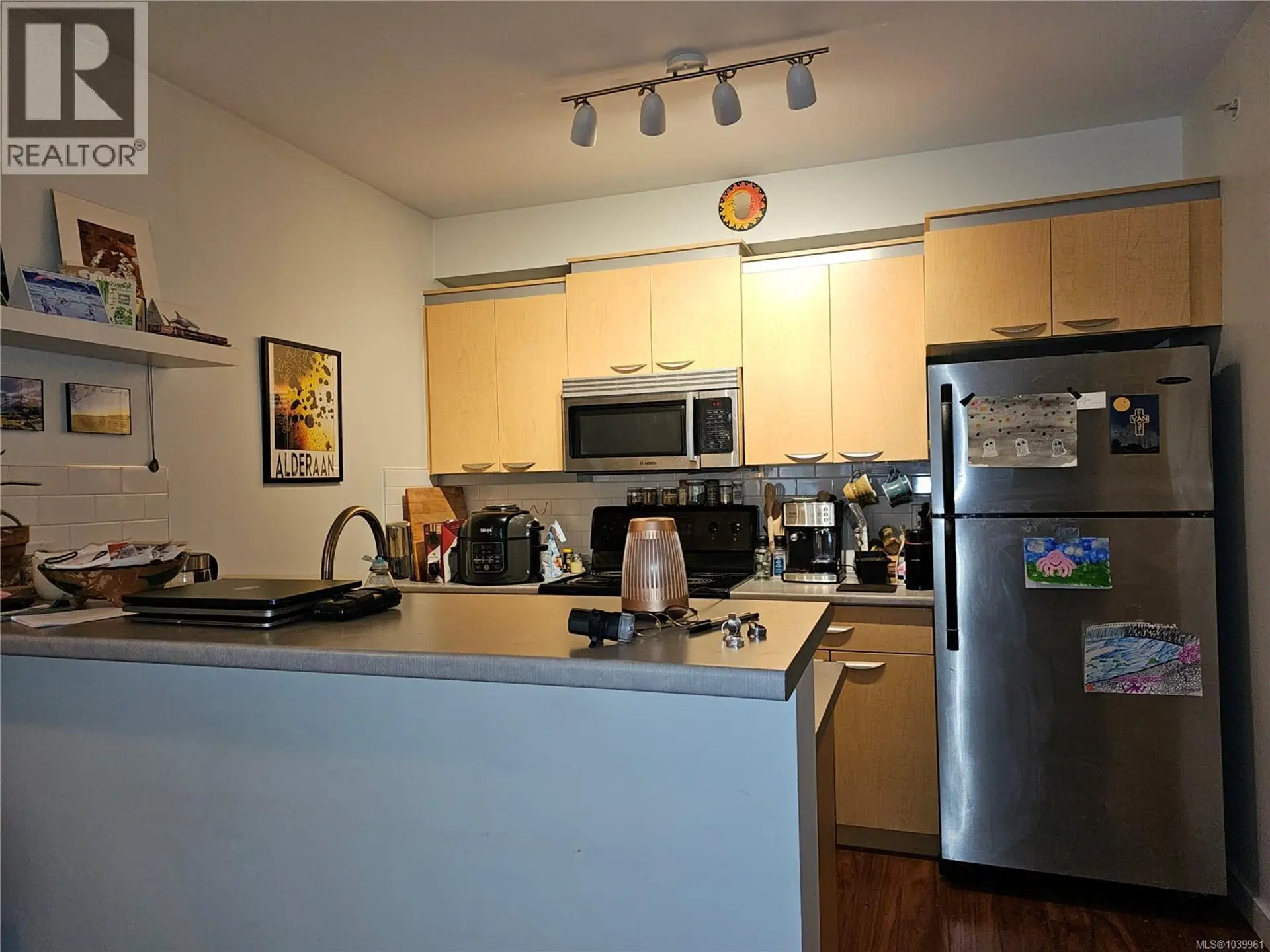 #207 1030 Yates St - Image 8