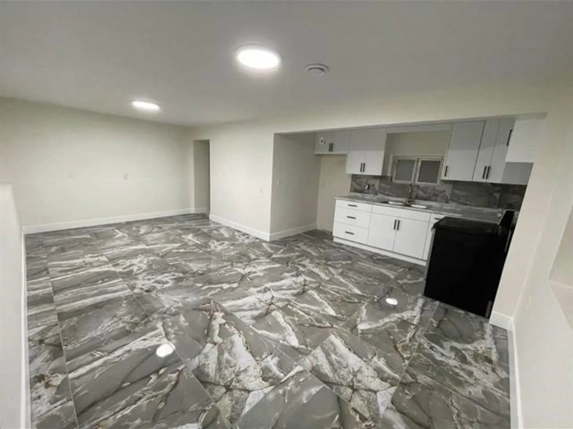 14860 89 Avenue - Image 12