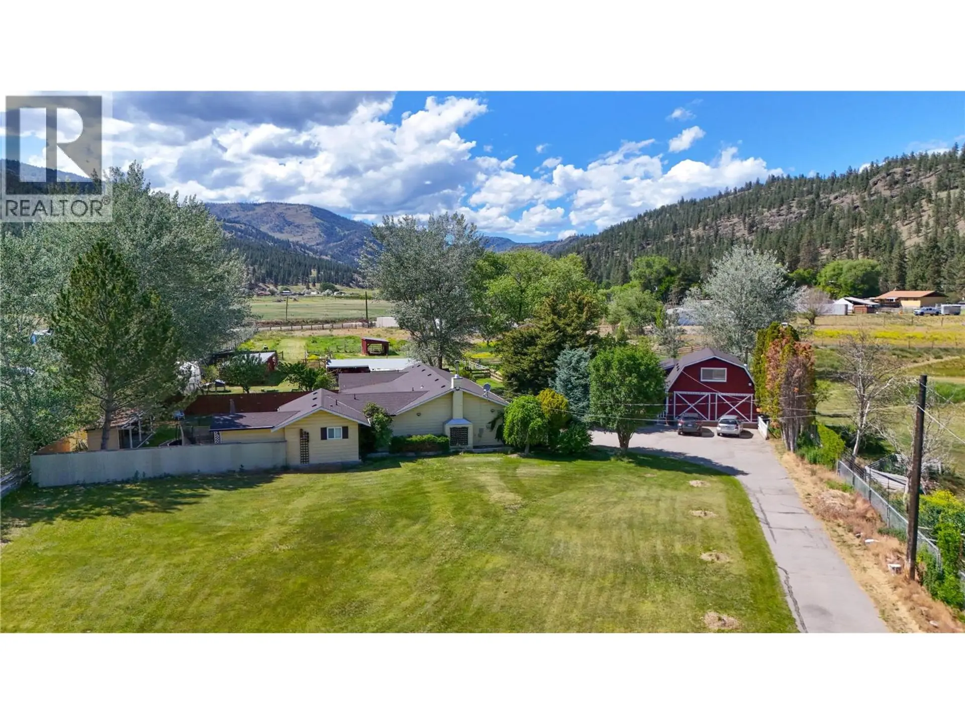 Property at 212 Carr Crescent, Oliver, BC
