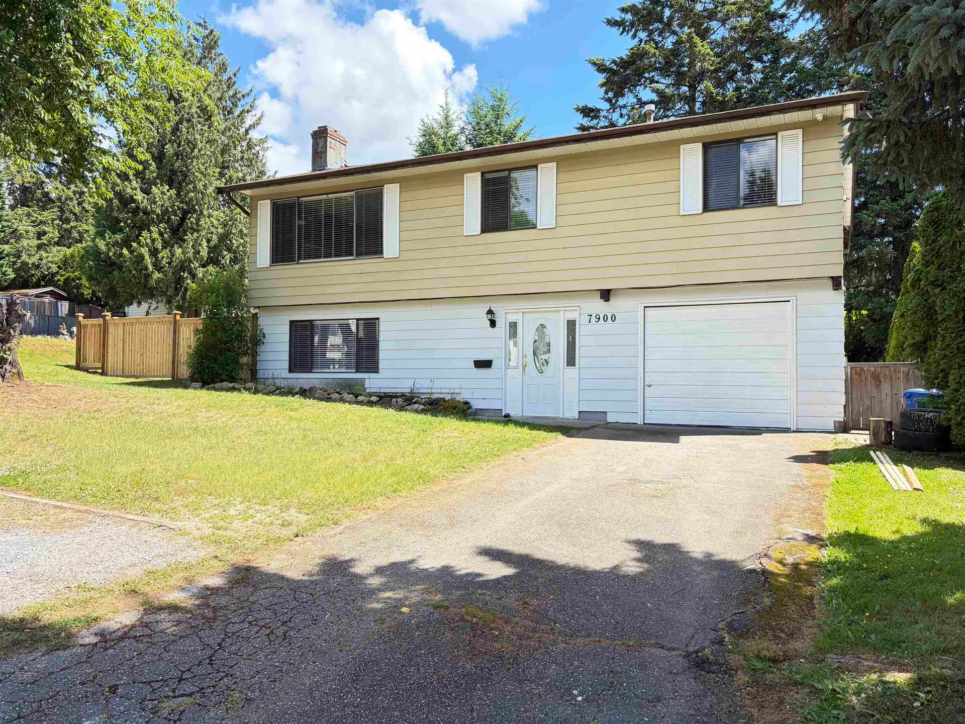Property at 7900 Fulmar Street, Mission, BC