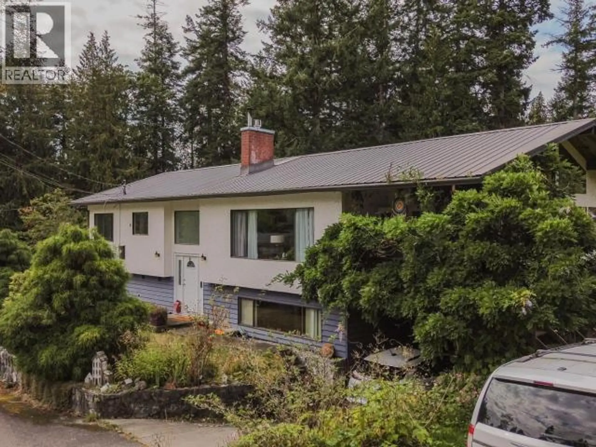 Property at 7889 HIGHWAY 101, Powell River, BC