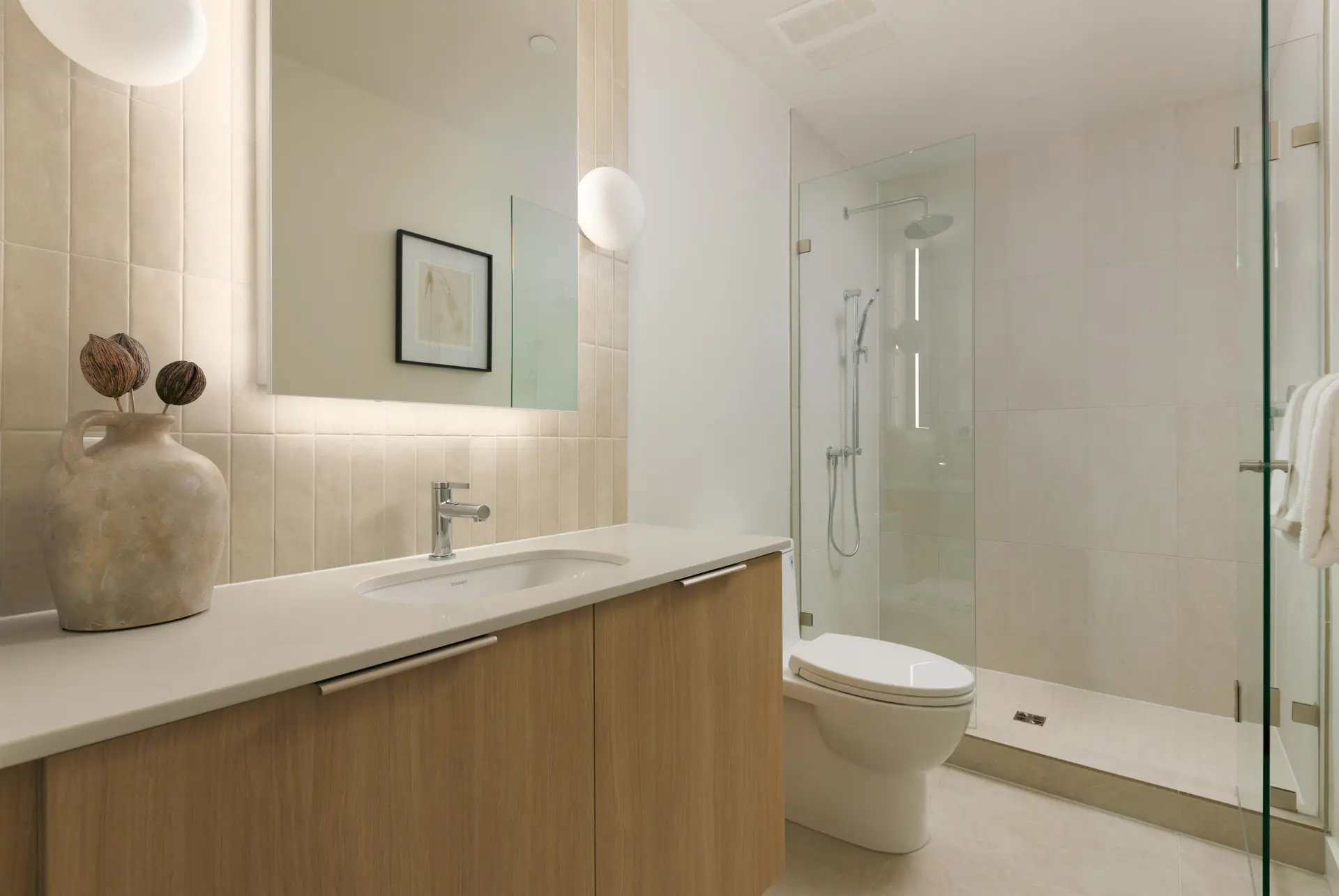 593 E 49th Avenue - Image 13