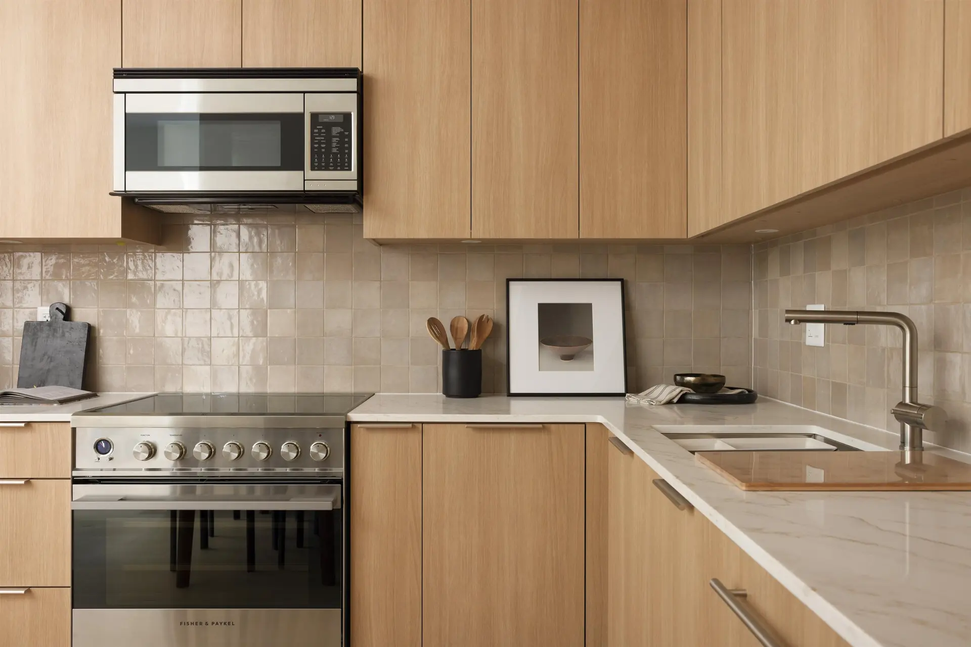 593 E 49th Avenue - Image 3