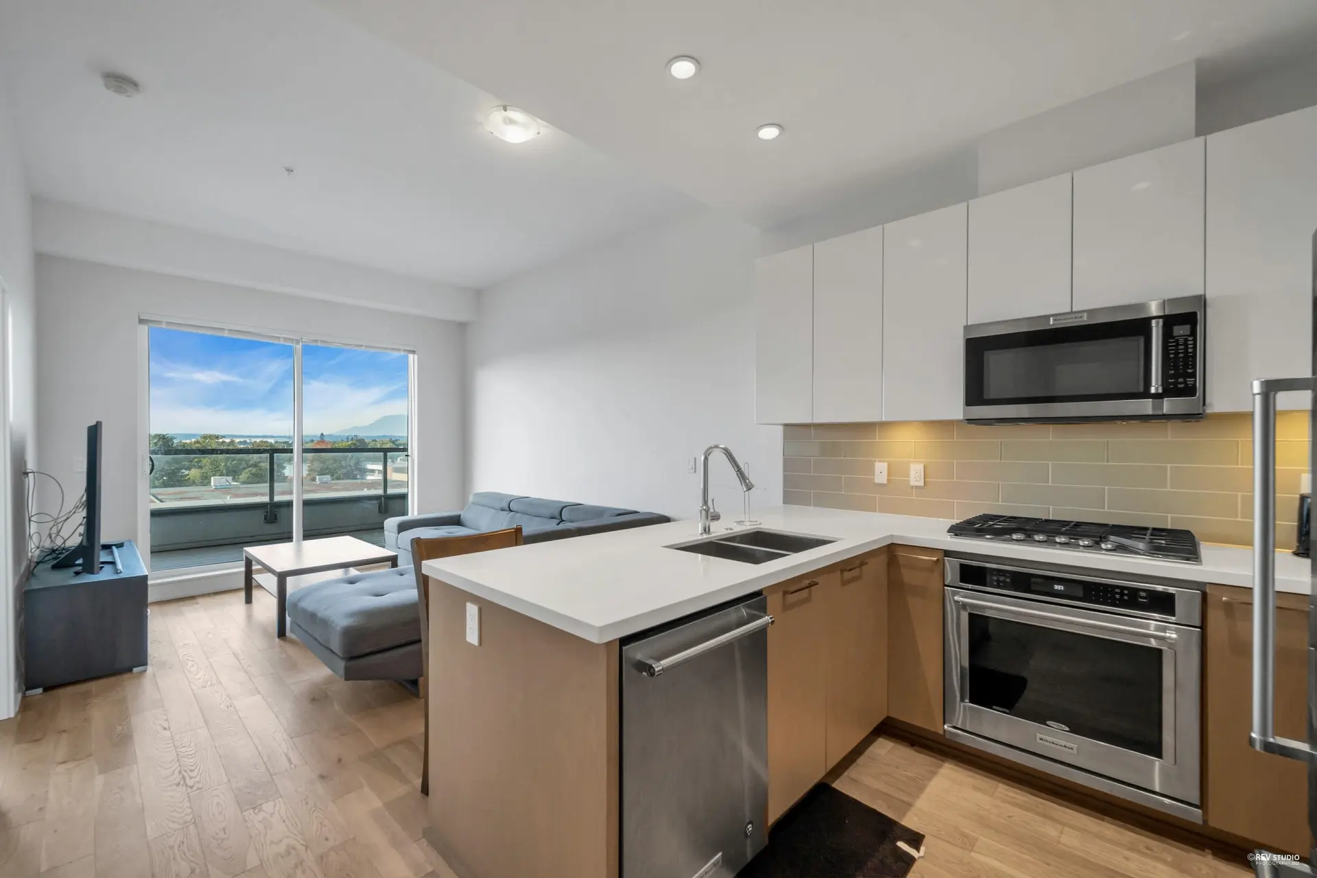 #603 7008 River Parkway - Image 2