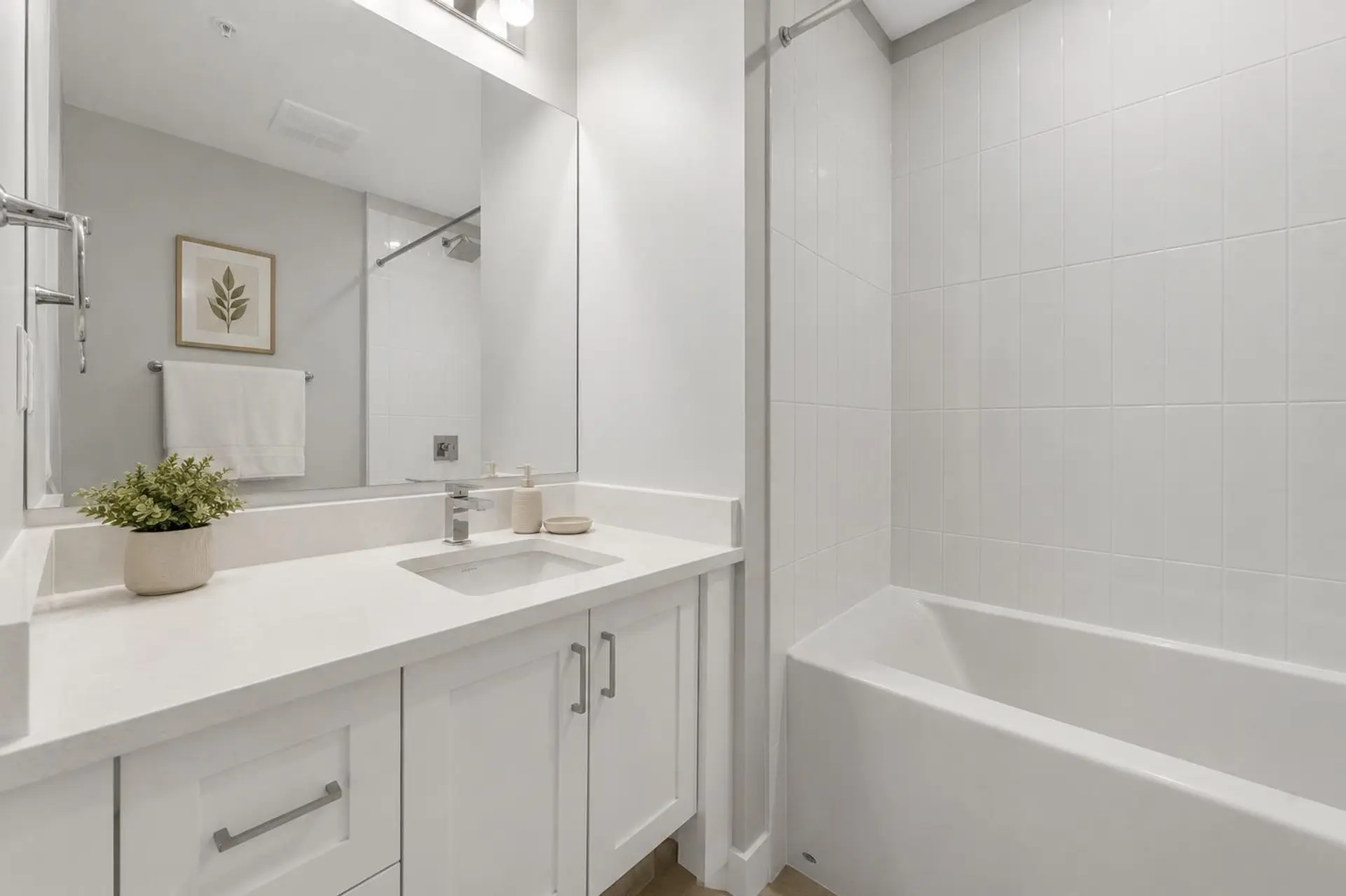 #4415 2180 Kelly Avenue - Image 9