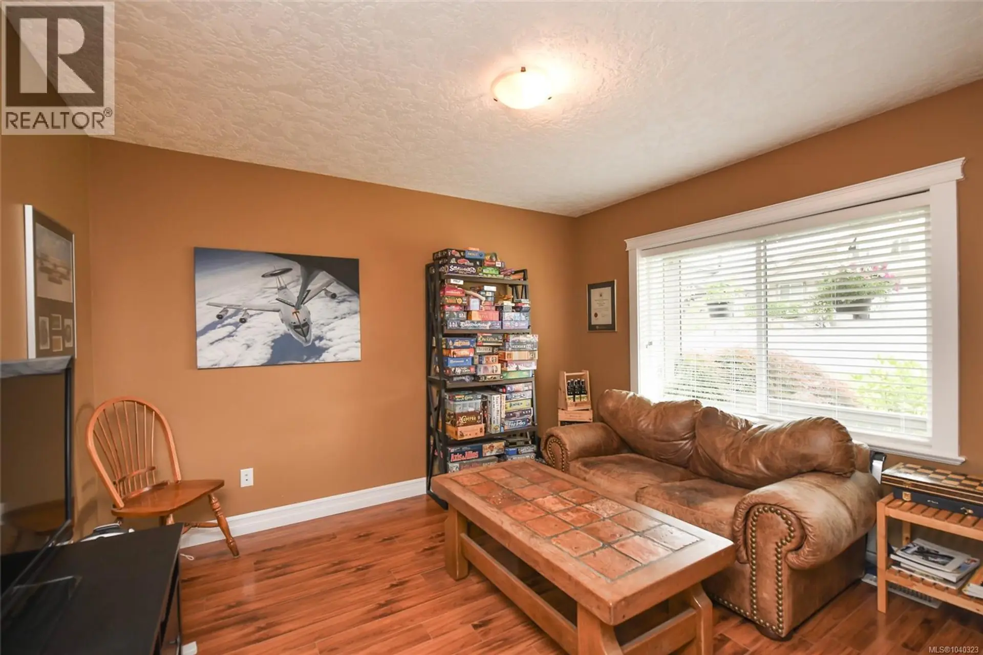2452 Avro Arrow Dr - Image 19
