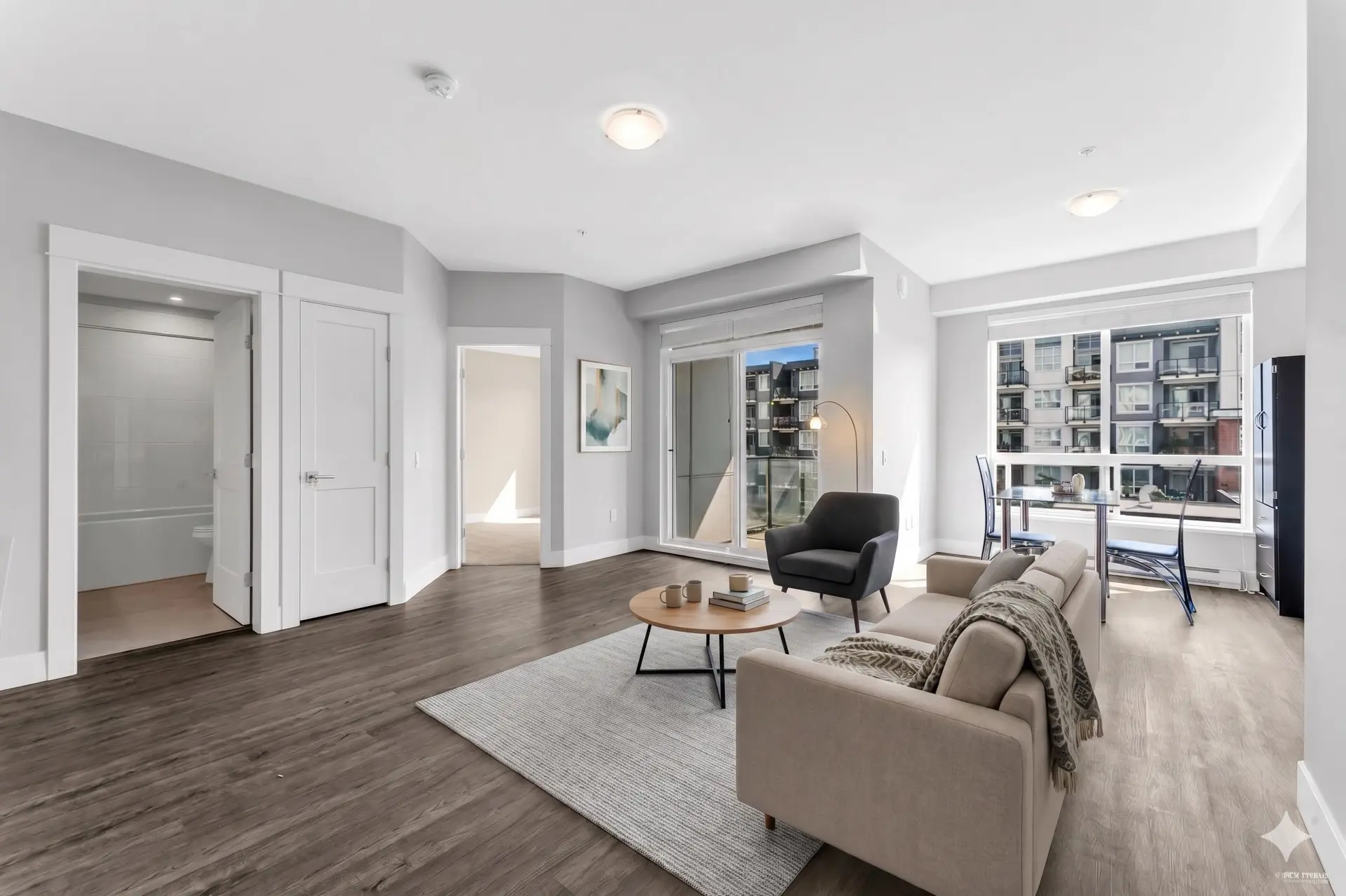 #4415 2180 Kelly Avenue - Image 2