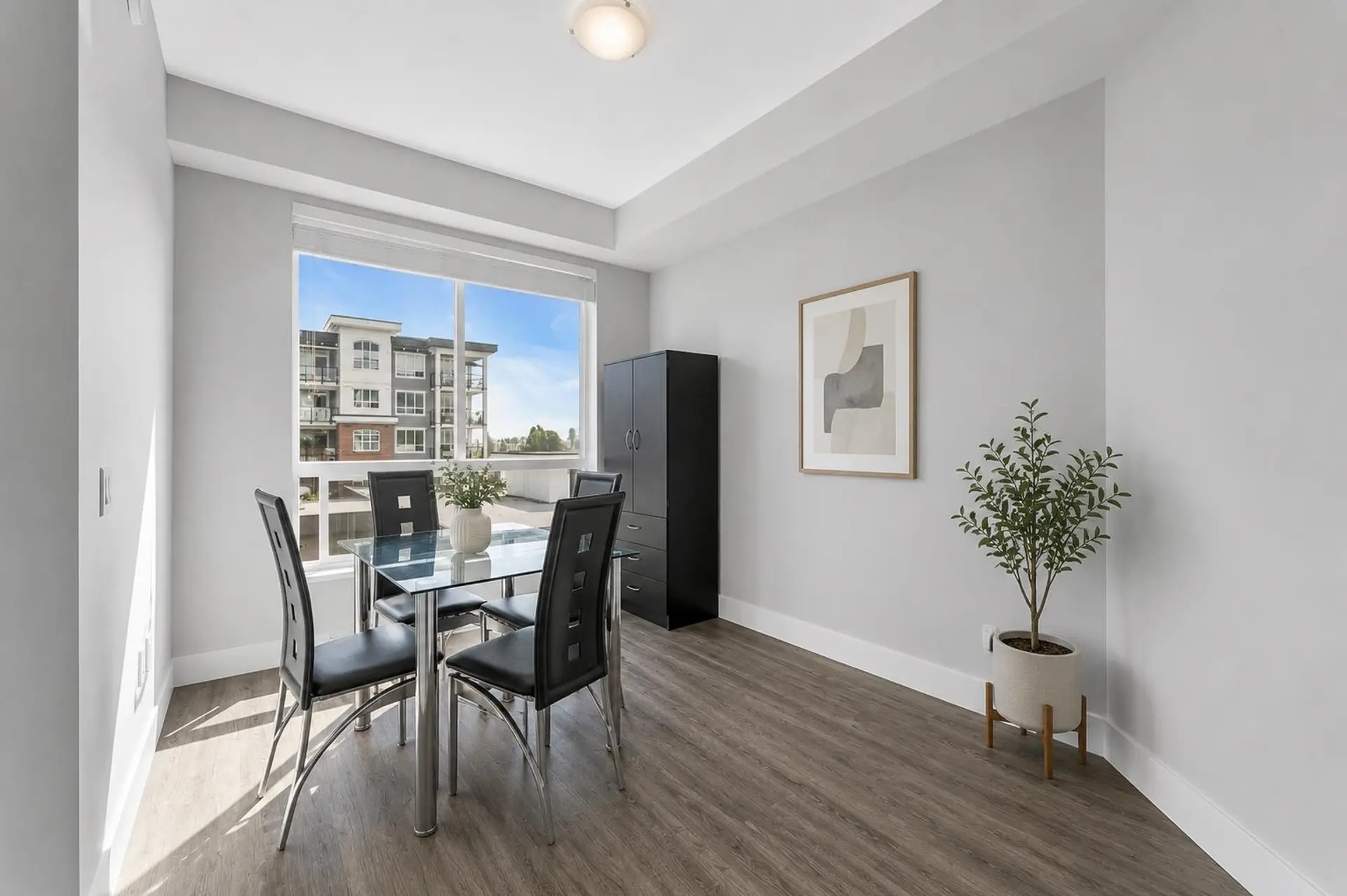 #4415 2180 Kelly Avenue - Image 5