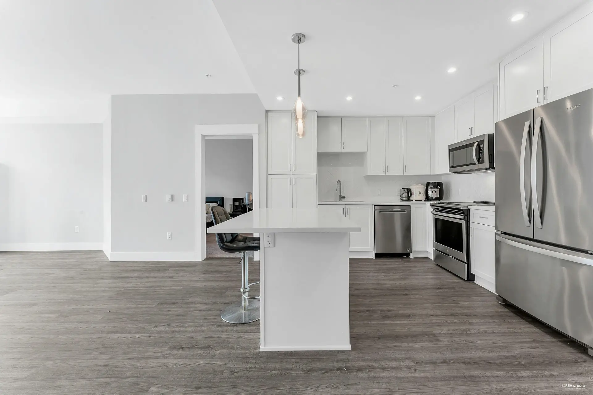 #4415 2180 Kelly Avenue - Image 4