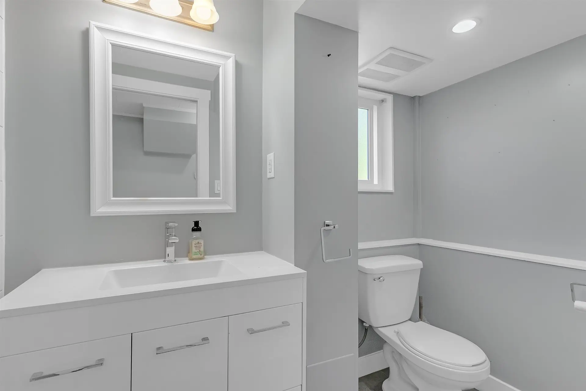 12209 221 Street - Image 17
