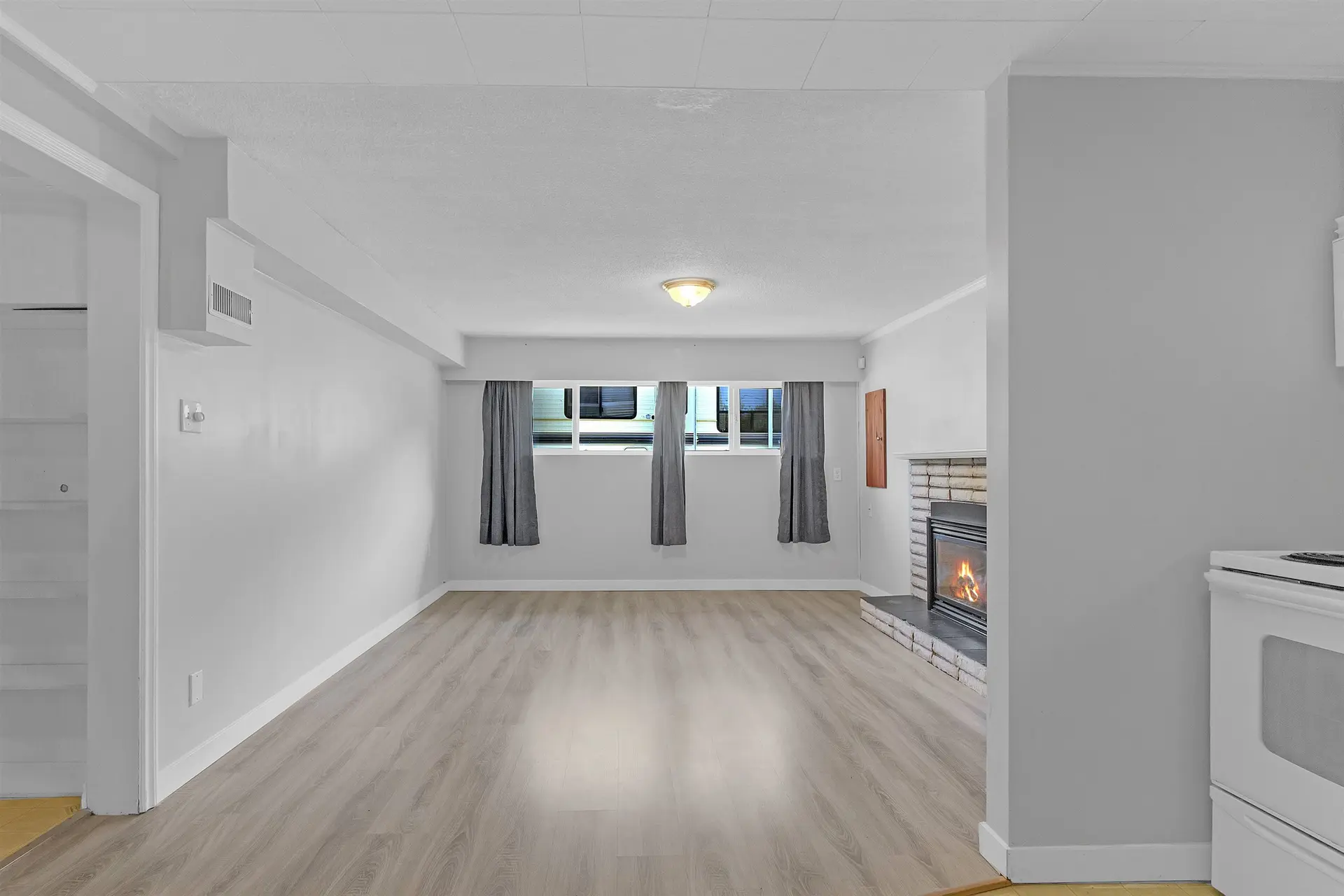 12209 221 Street - Image 10
