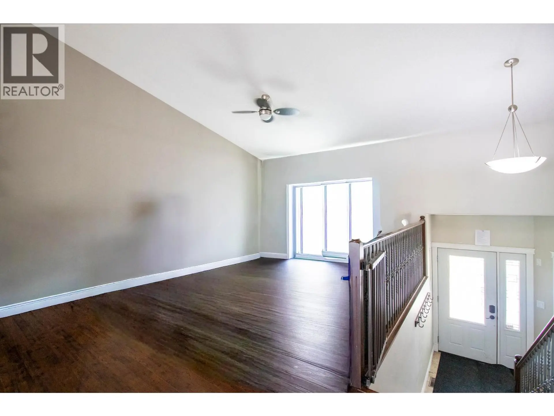 9704 118 AVENUE - Image 9