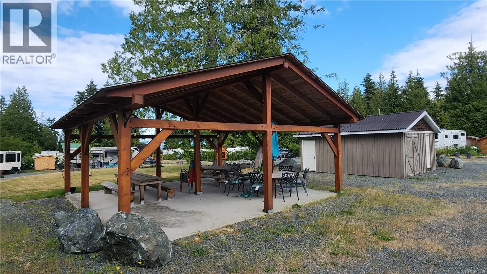 #34 6050 Island Hwy W - Image 11