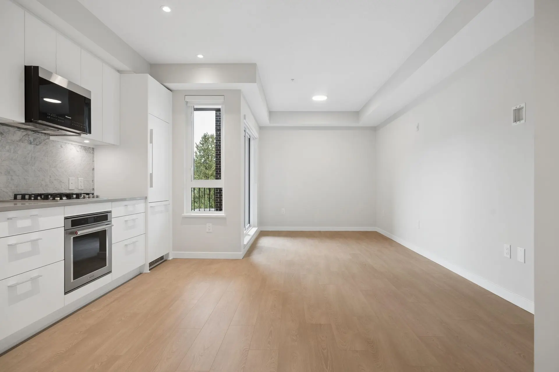 #516 110 E 17th Street - Image 6