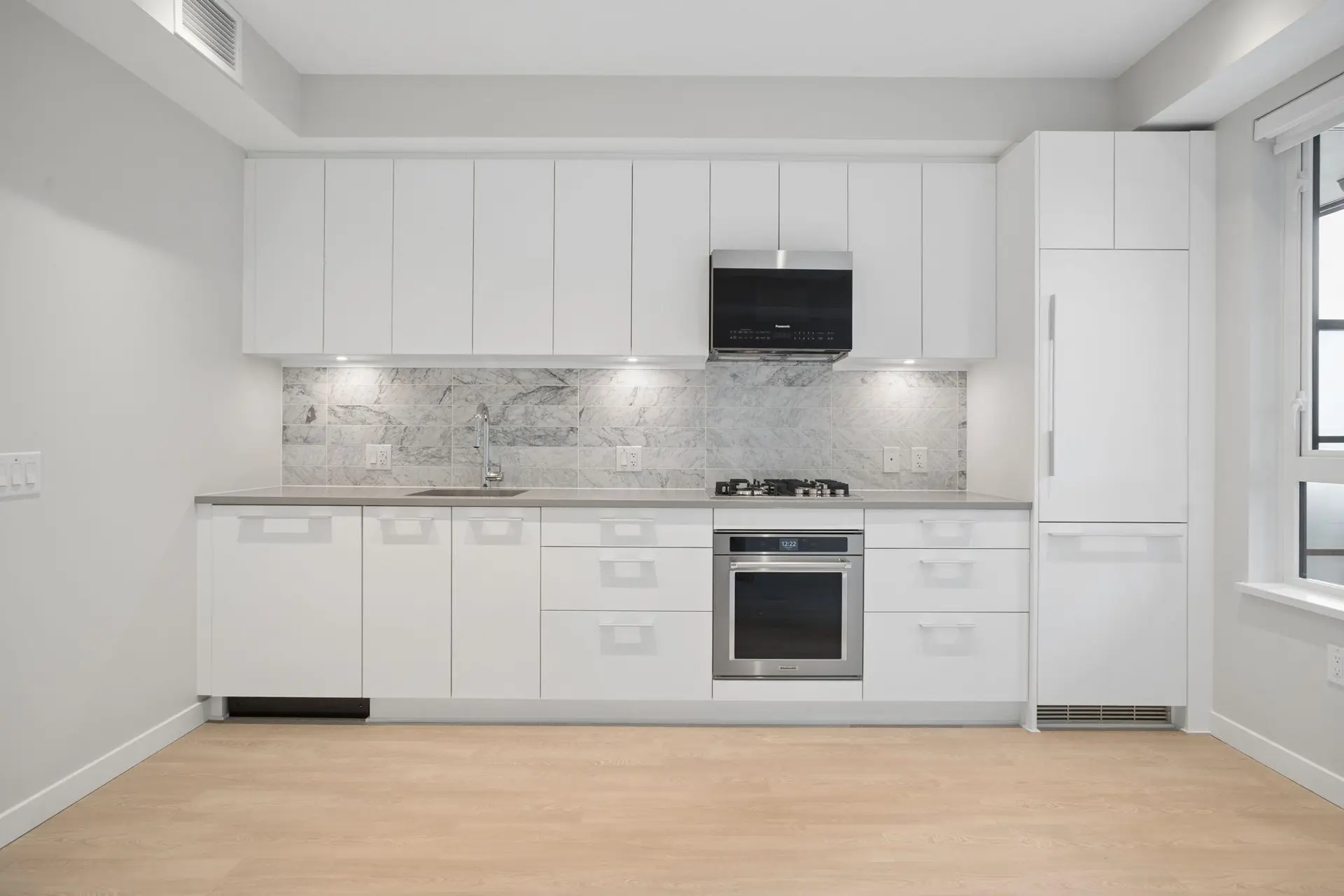 #516 110 E 17th Street - Image 4