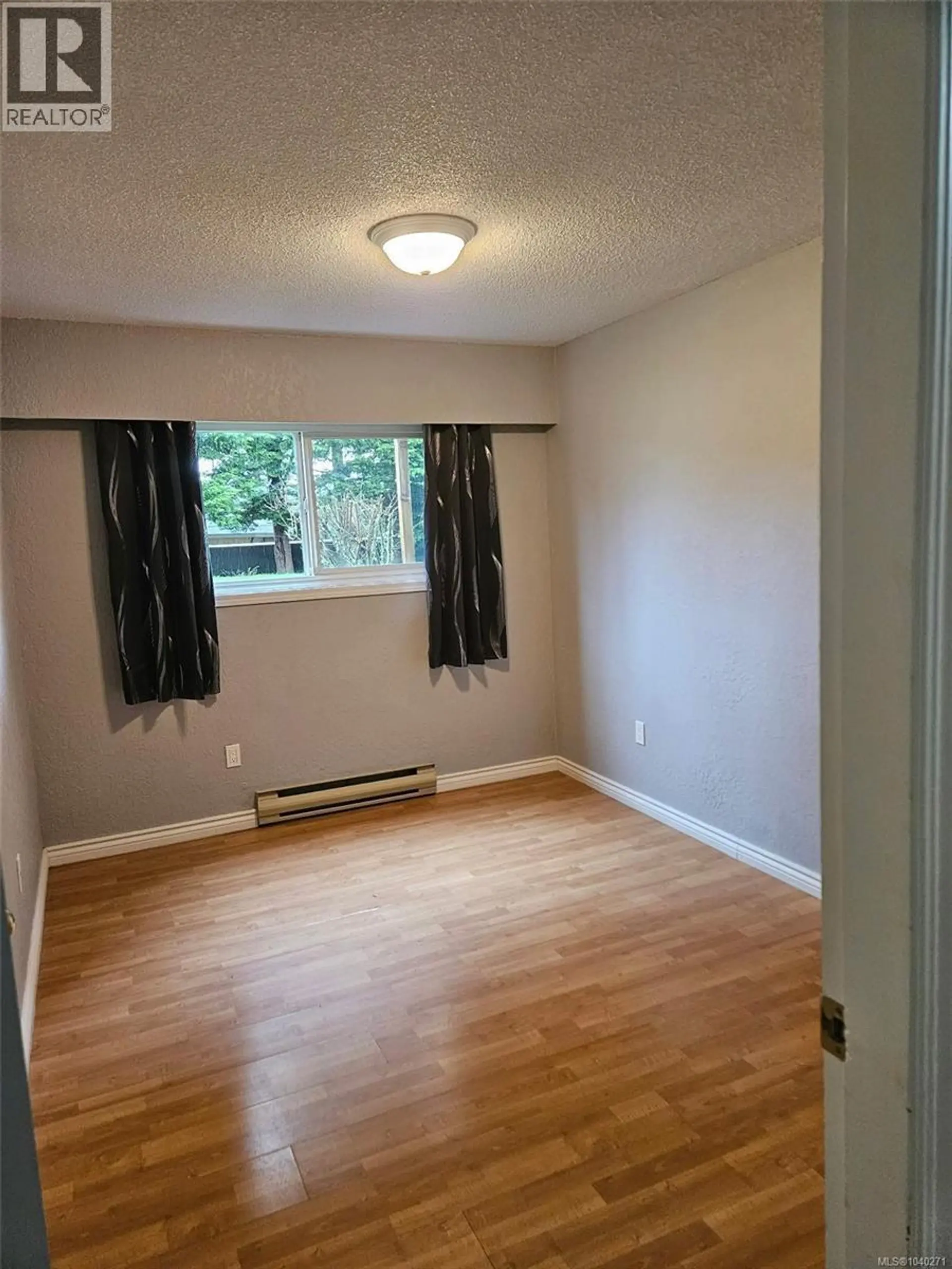#3 2045 Gatewood Rd - Image 7