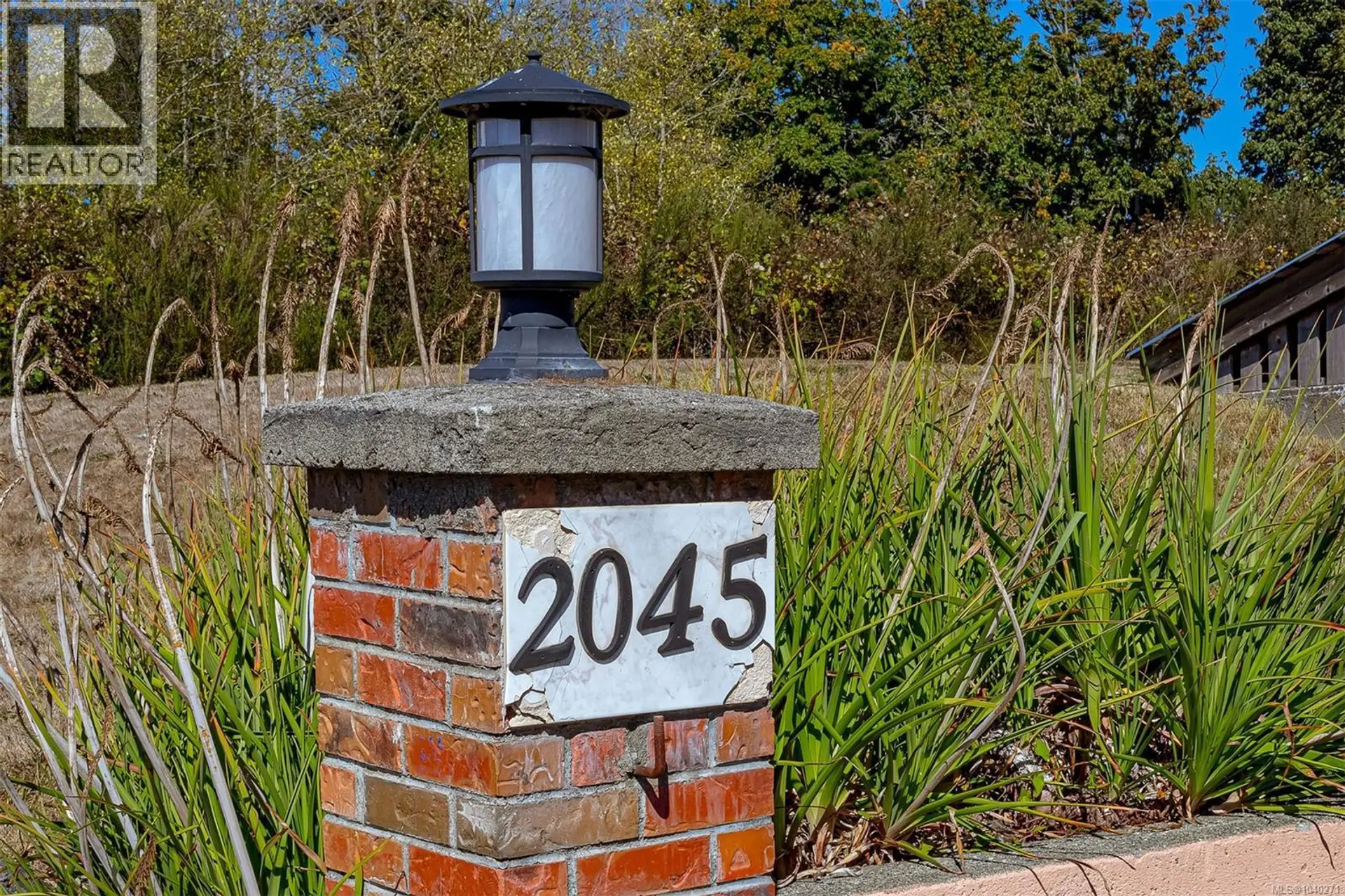 #3 2045 Gatewood Rd - Image 3