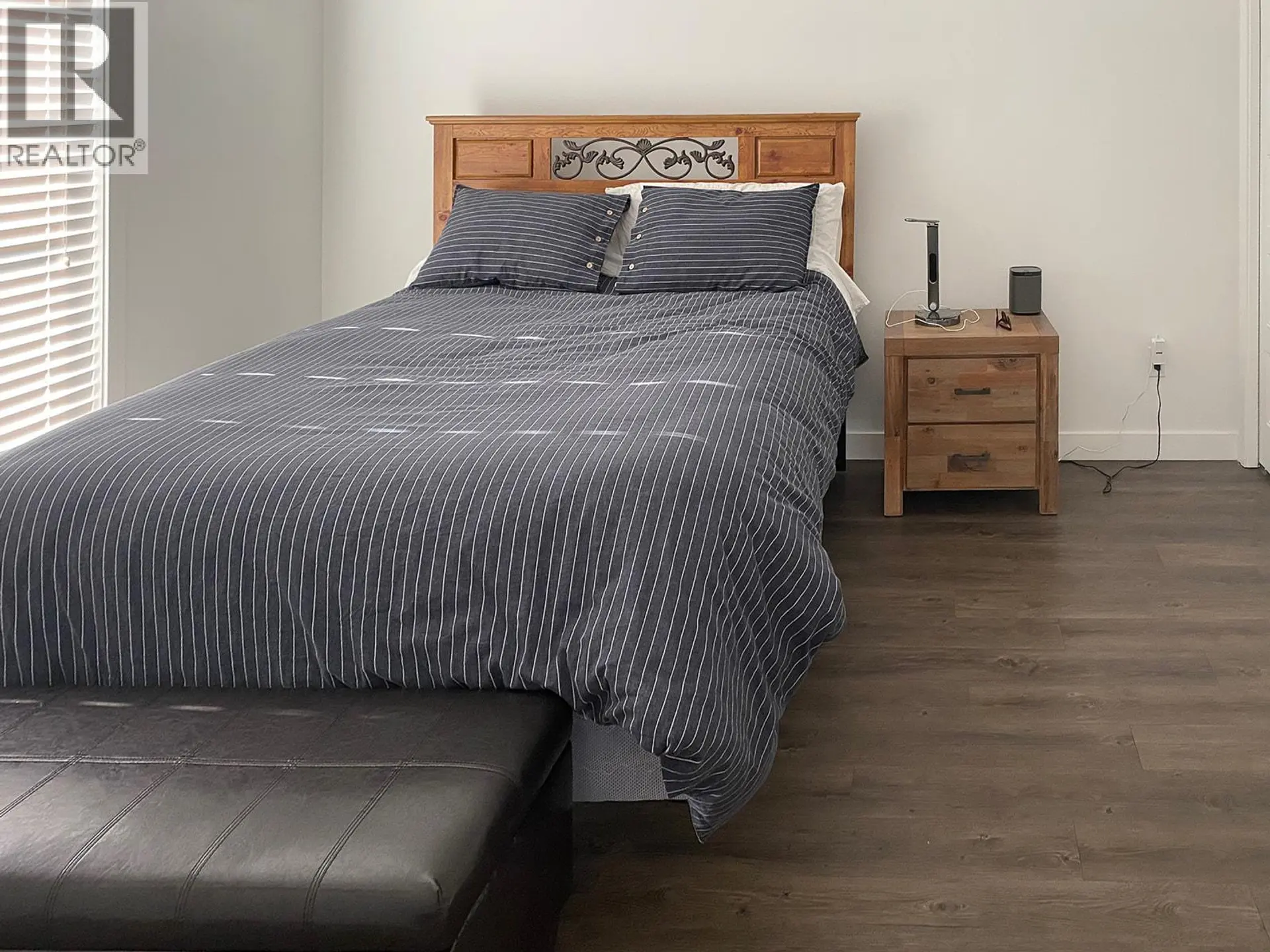 #1206 410 5TH Avenue - Image 5
