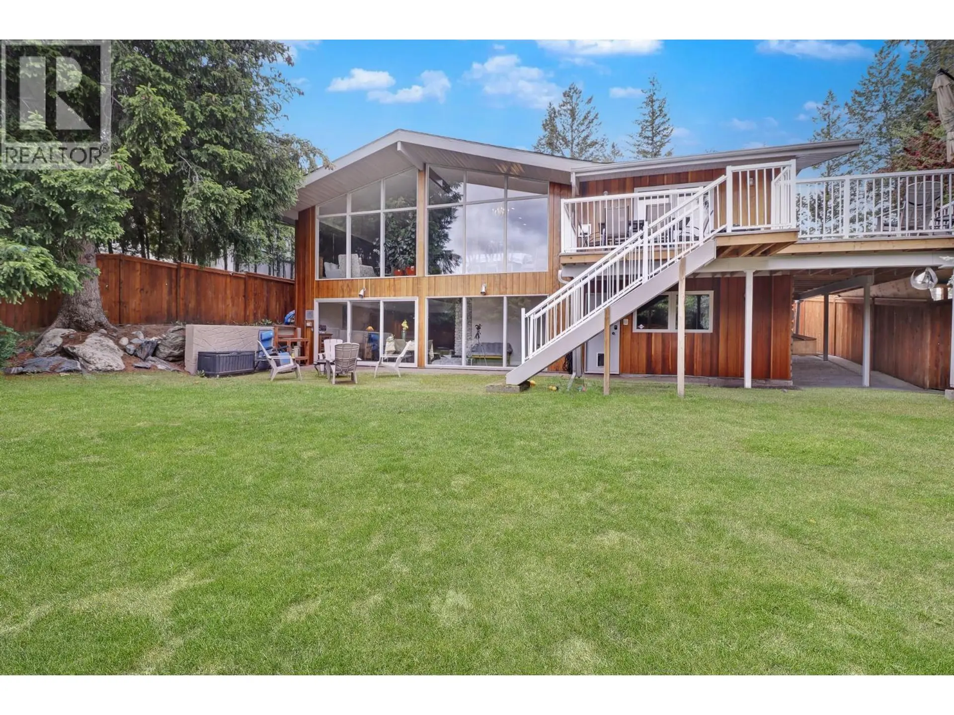 Property at 712 17 Avenue, Cranbrook, BC