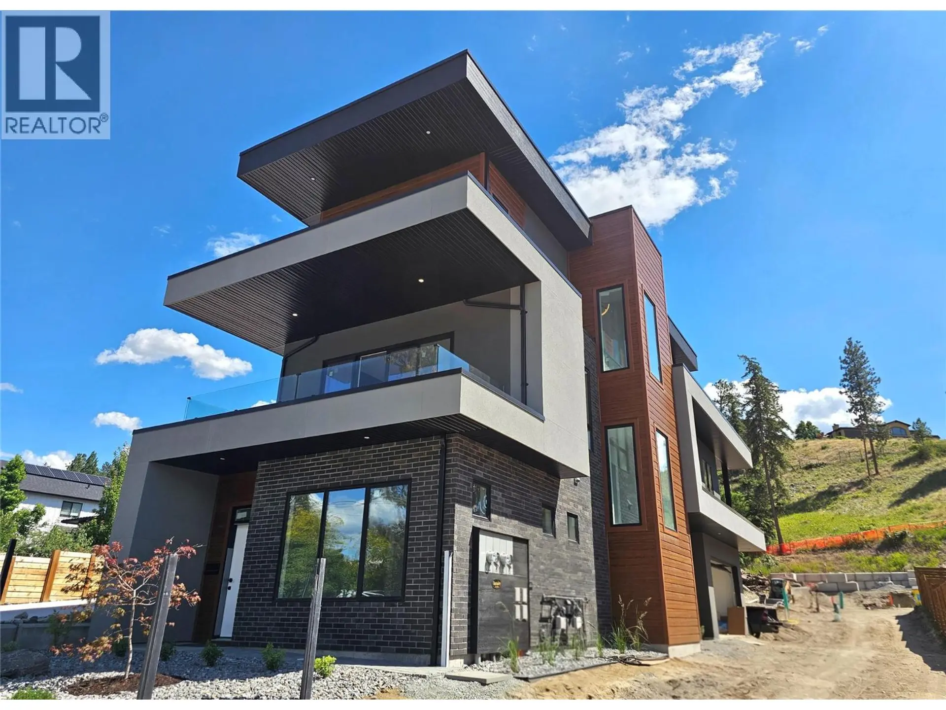 Property at #1 757 Barnaby Road, Kelowna, BC
