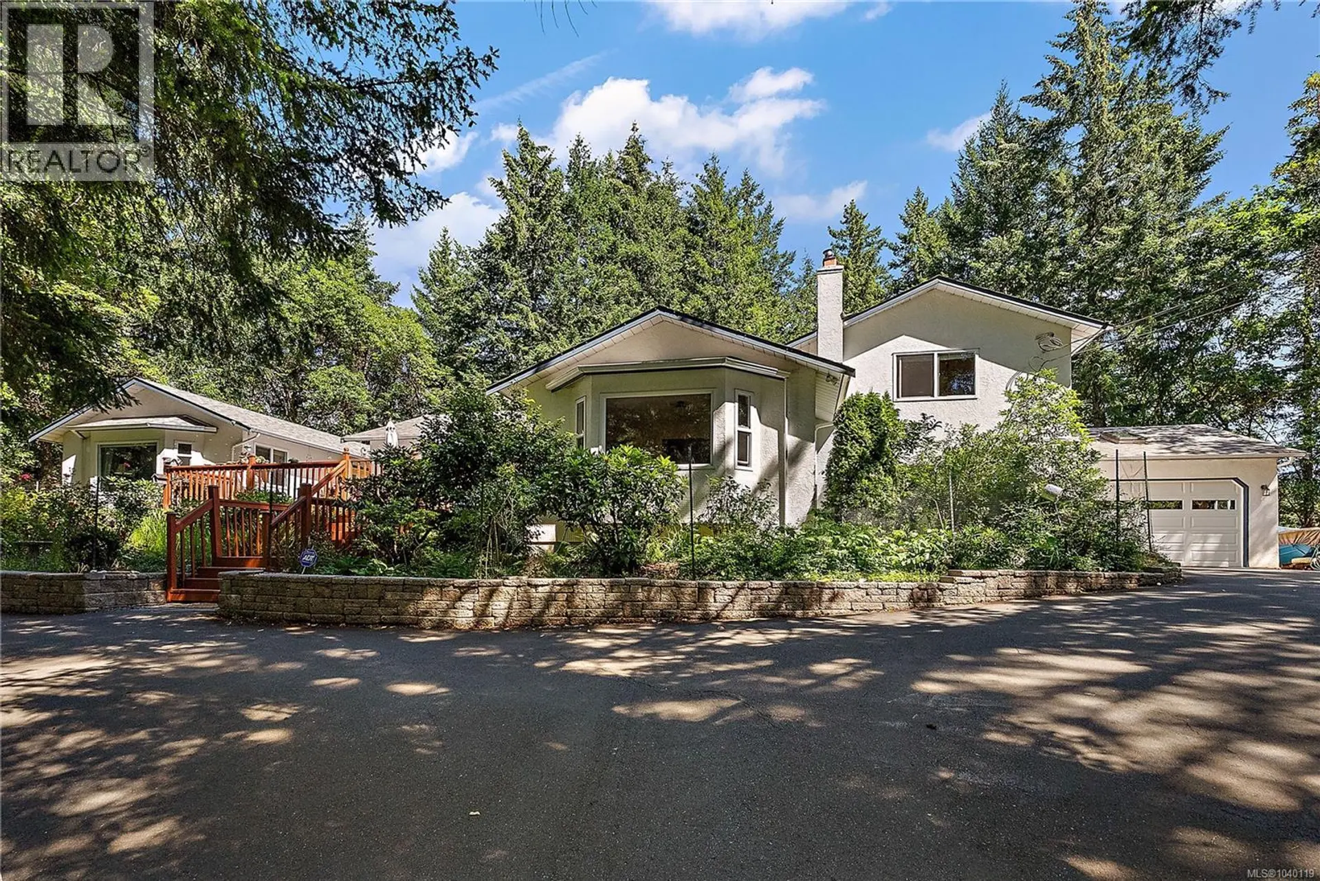 Property at 816 Finlayson Arm Rd, Highlands, BC