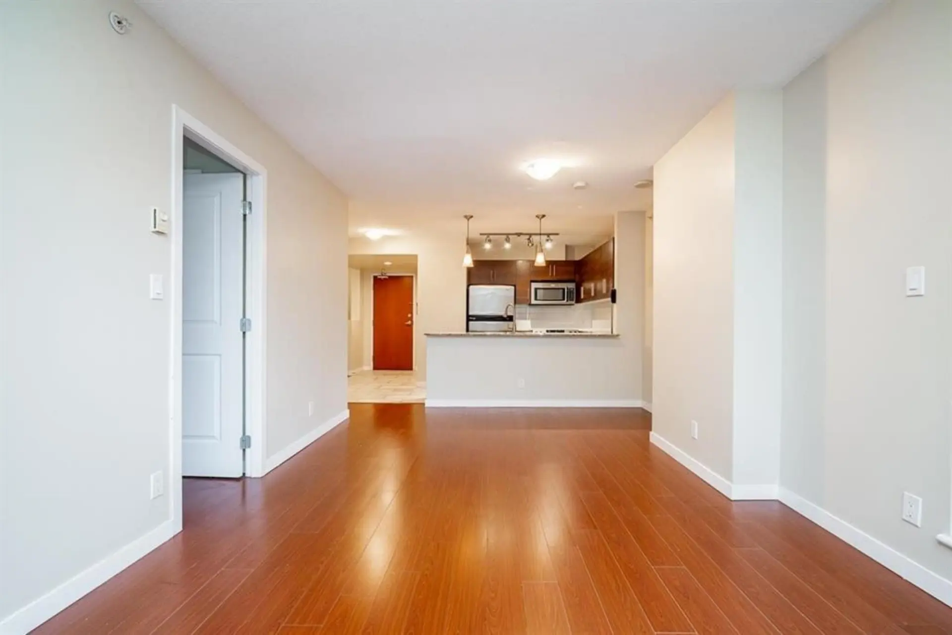 #1307 814 Royal Avenue - Image 4