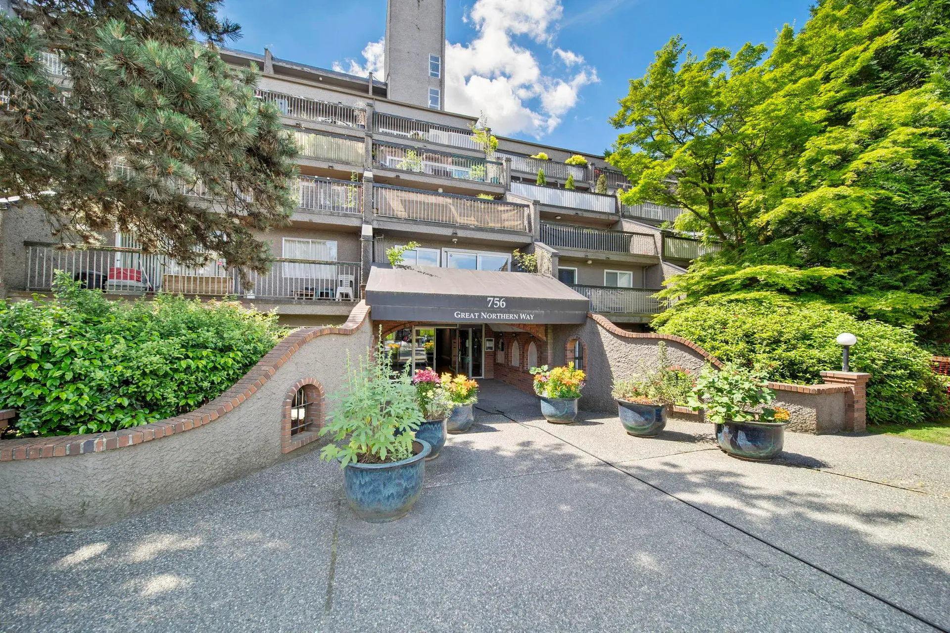 Property at #606 756 Great Northern Way, Vancouver, BC