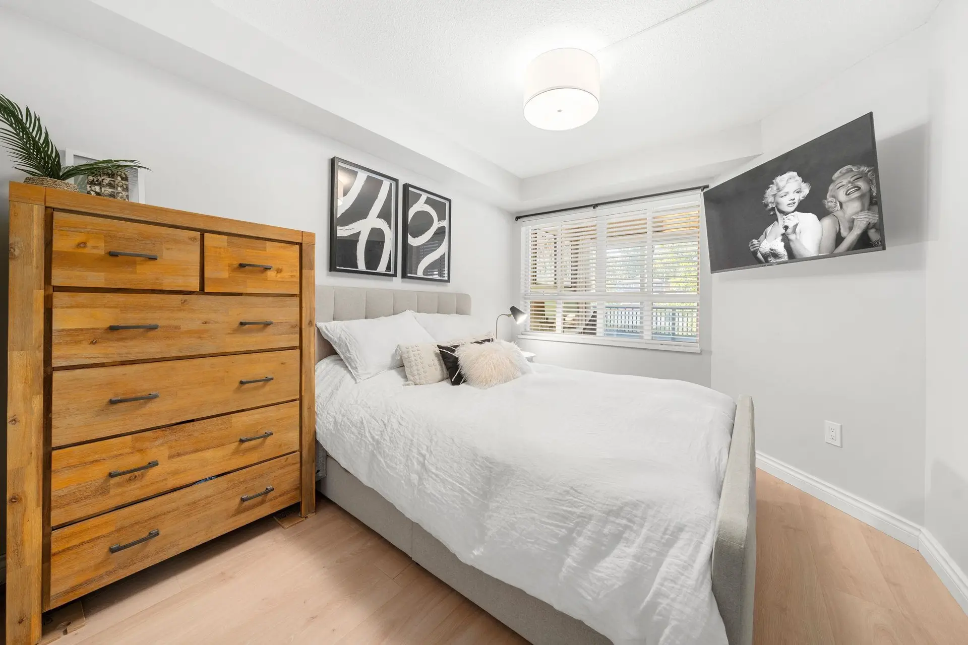 #249 2565 W Broadway - Image 13