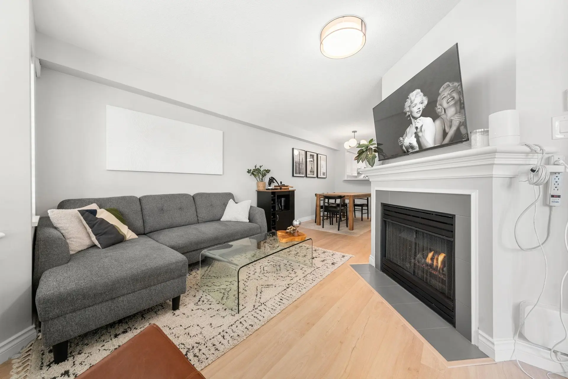 #249 2565 W Broadway - Image 7