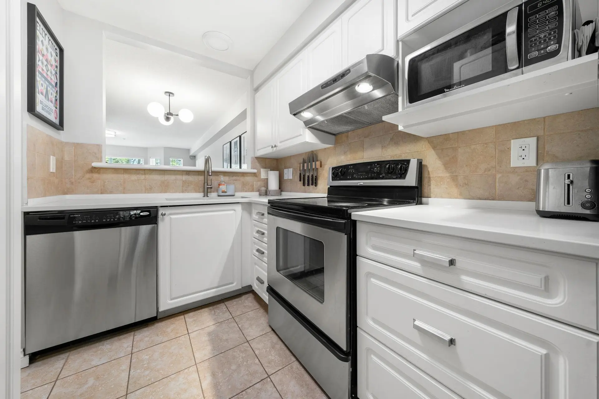 #249 2565 W Broadway - Image 11