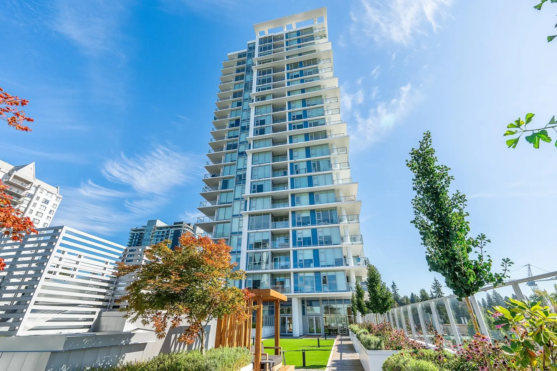 #1004 555 Sydney Avenue - Image 2