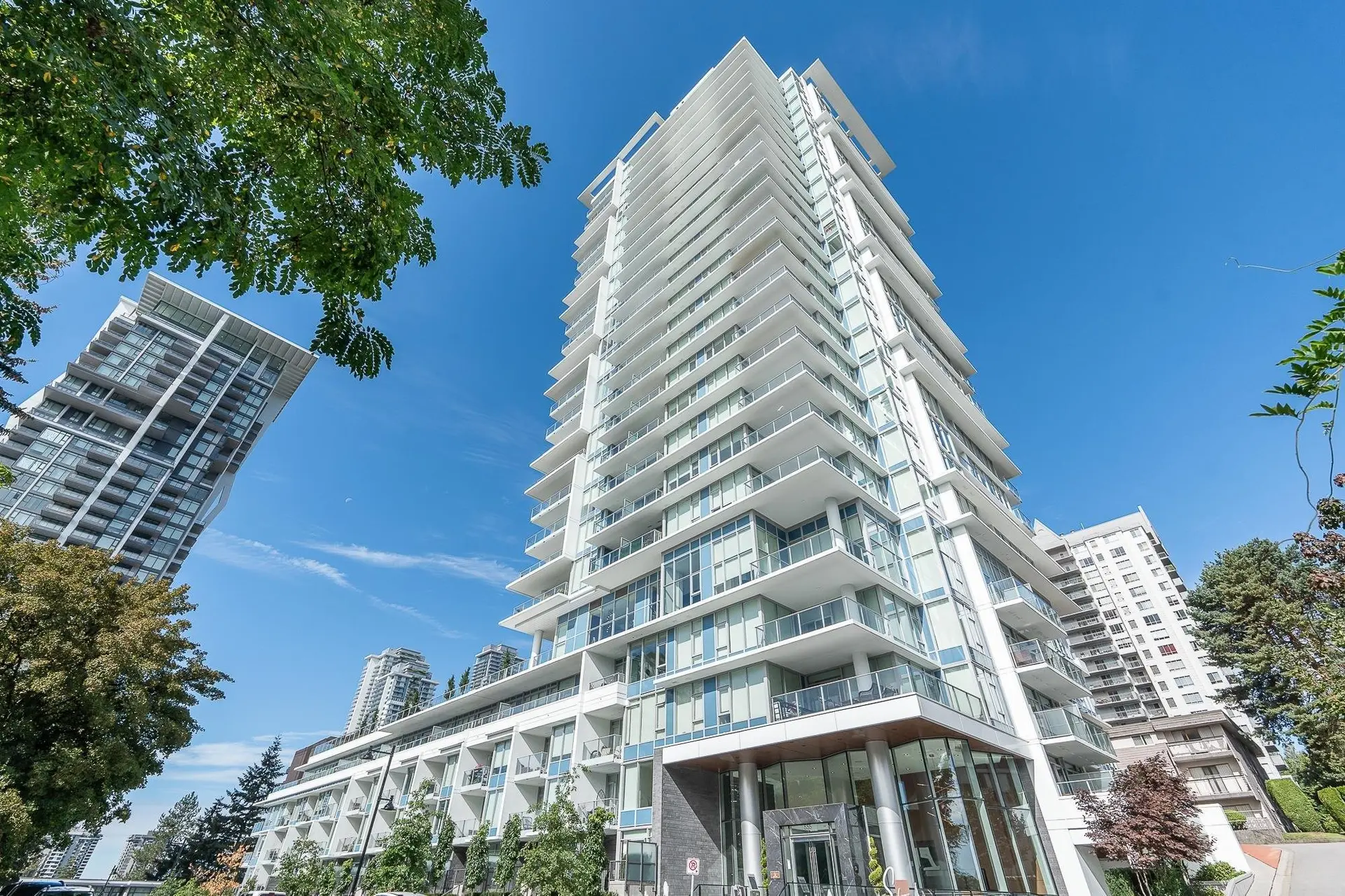 #1004 555 Sydney Avenue - Image 1